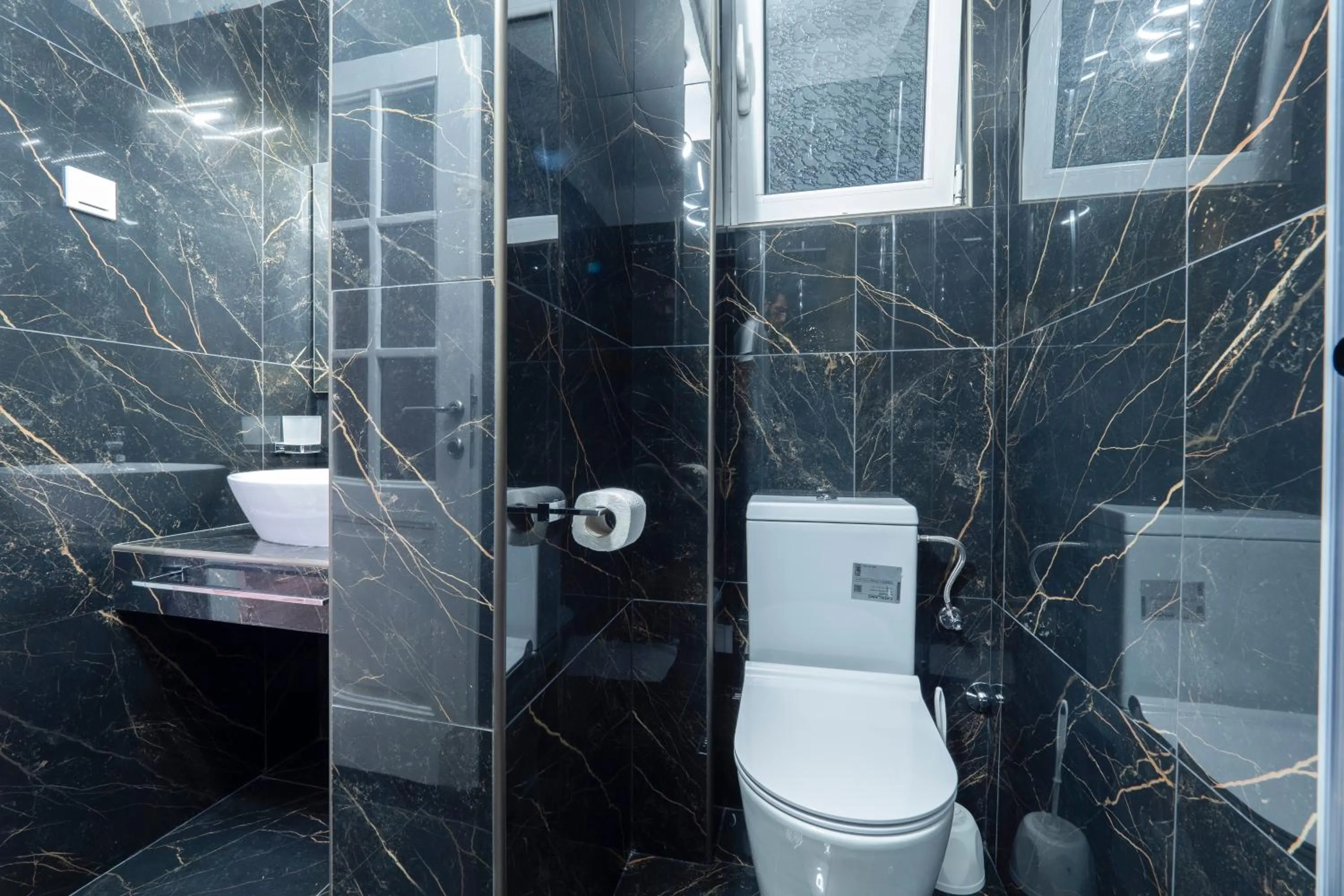 Toilet in Marinero Apartments