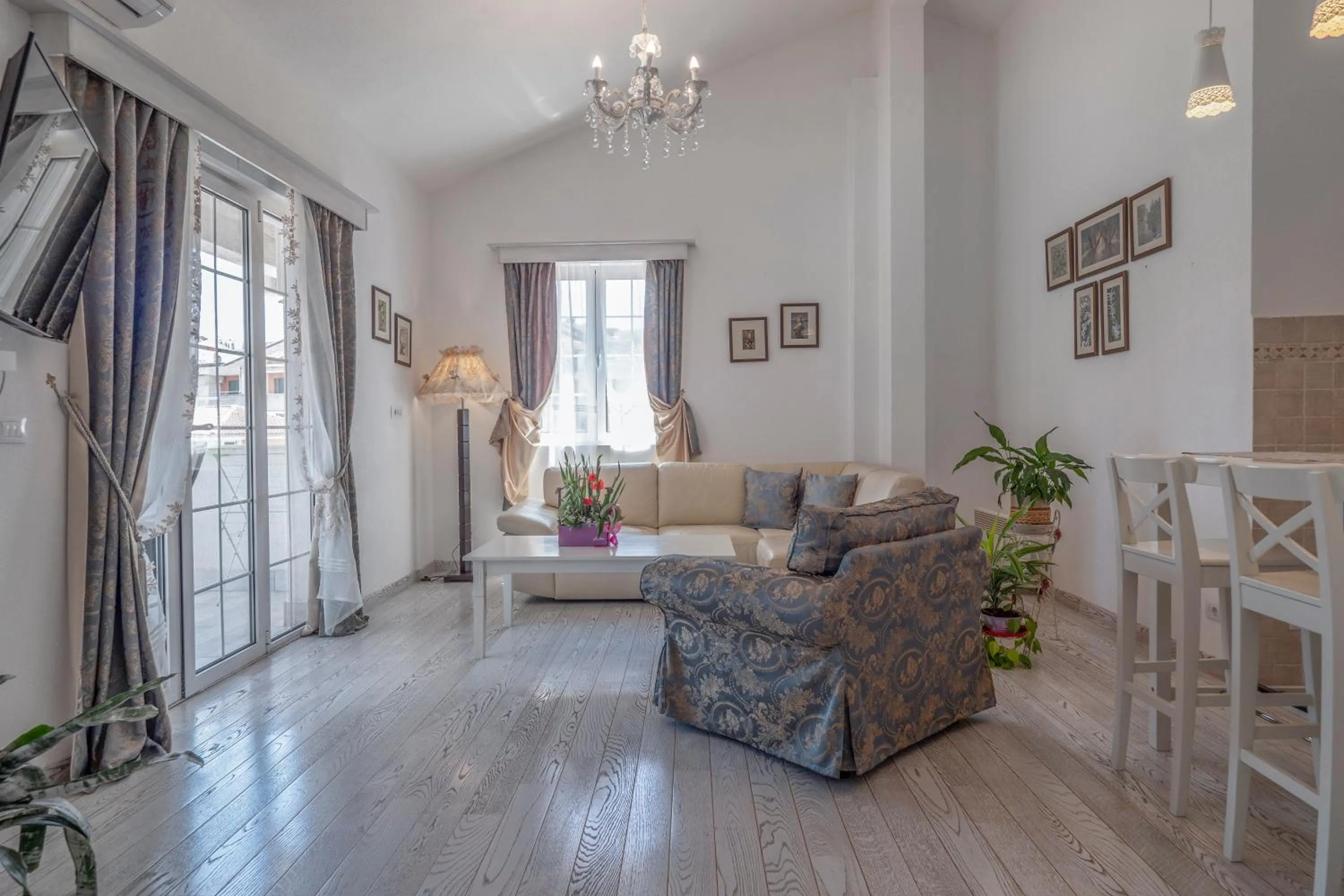 Living room in Marinero Apartments