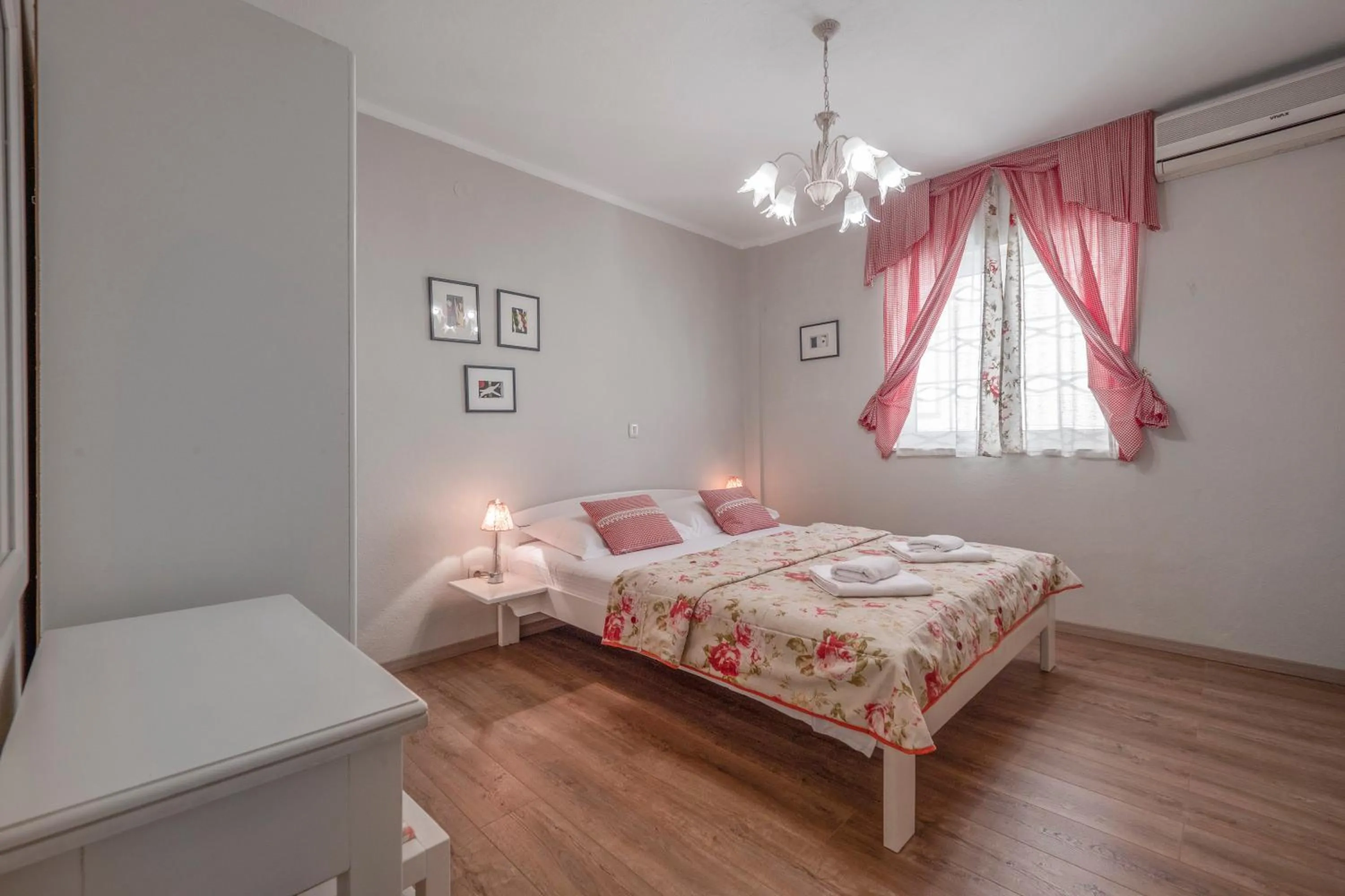 Bed in Marinero Apartments