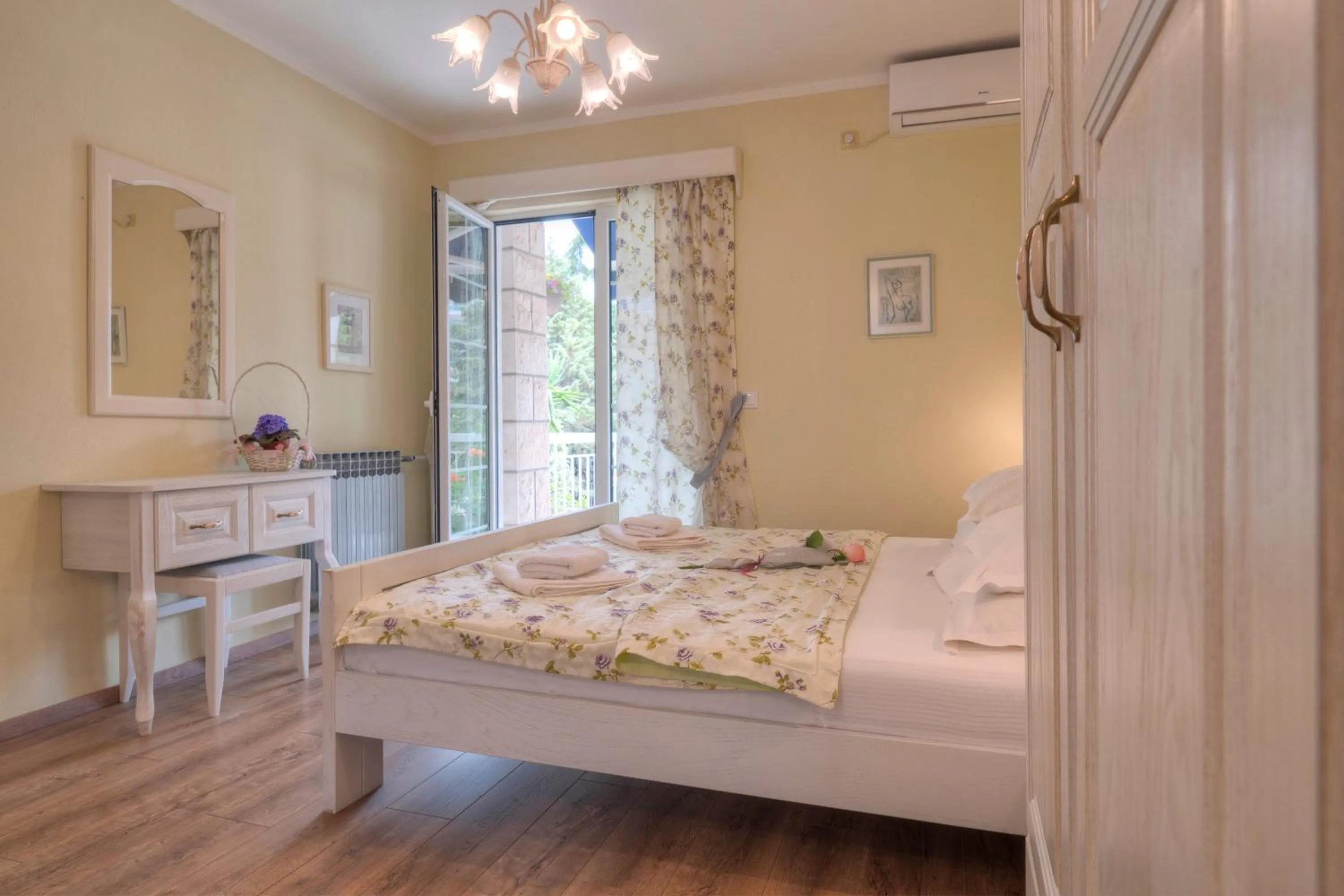 Bedroom, Bed in Marinero Apartments