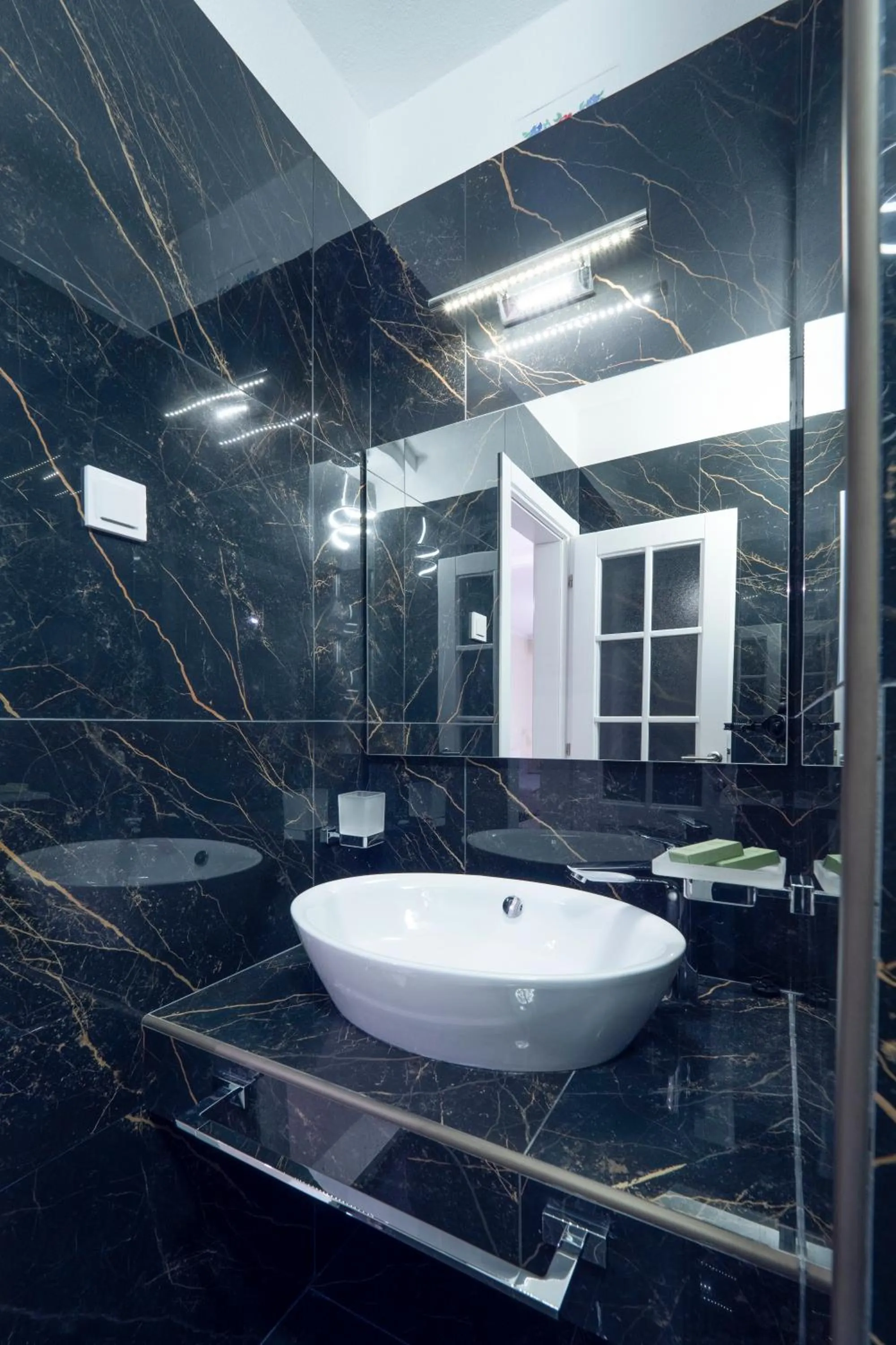 Bathroom in Marinero Apartments