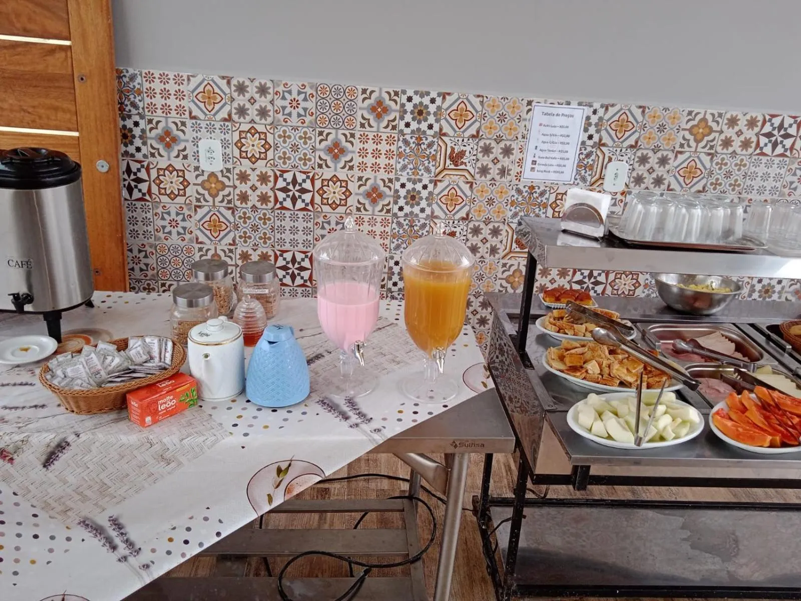 Breakfast in Hotel Mão de Fatima