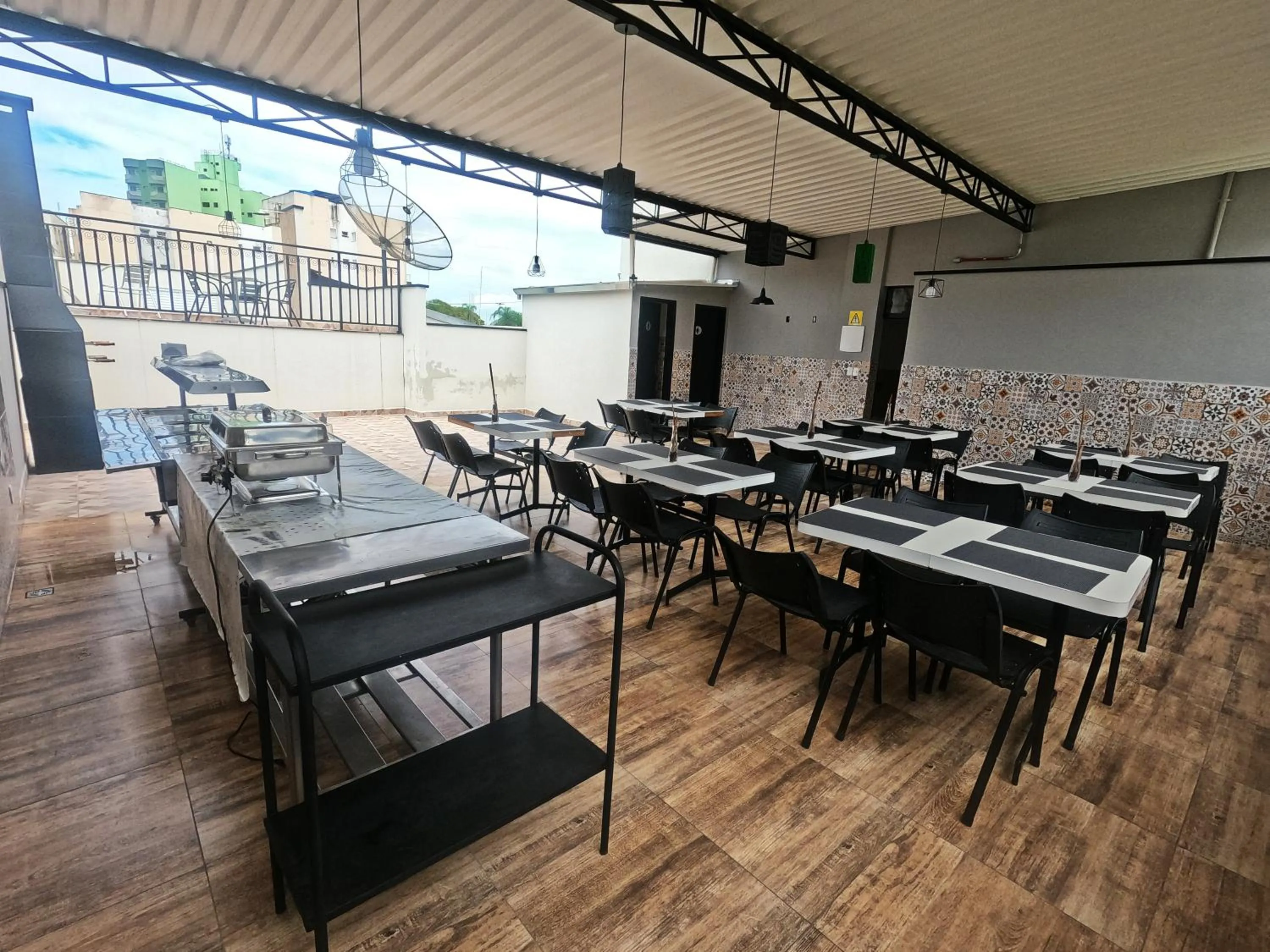 Restaurant/places to eat in Hotel Mão de Fatima