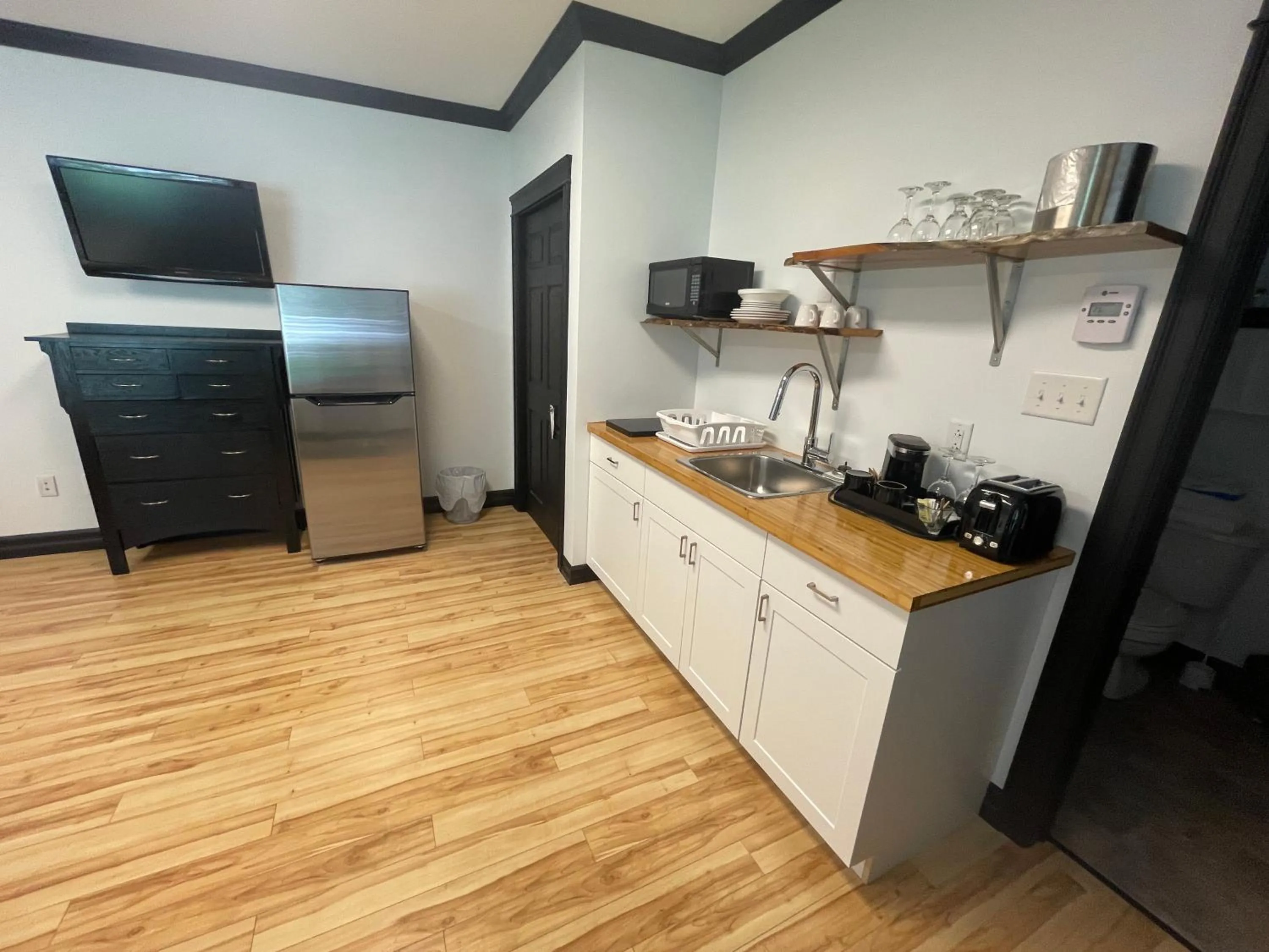 Coffee/tea facilities in Monastery Hotel