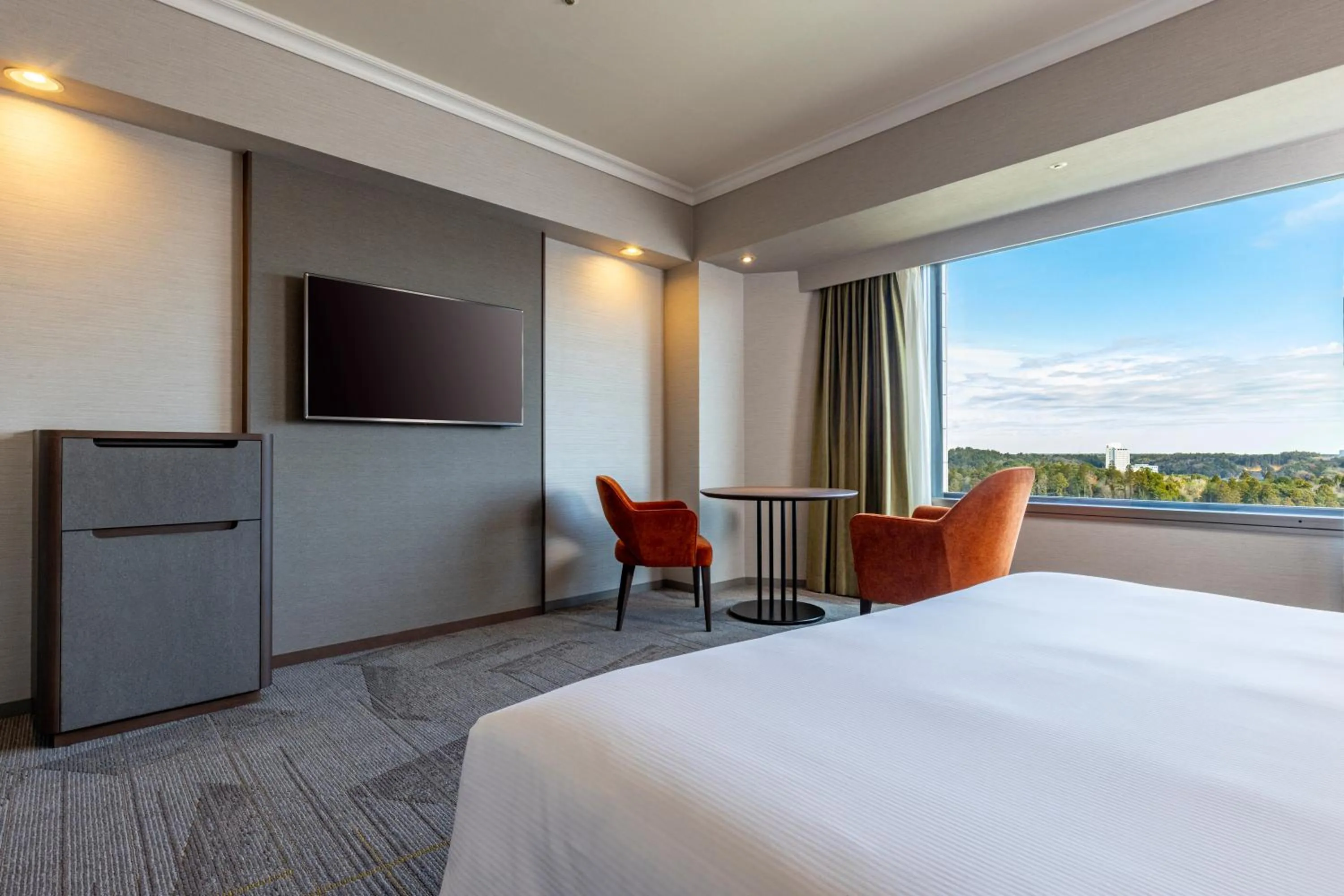 Photo of the whole room, Bed in Hilton Tokyo Narita Airport