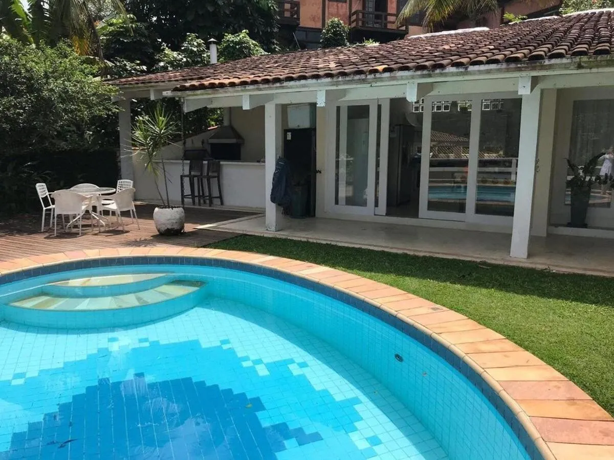 Linda casa em Ilhabela-Praia do Julião