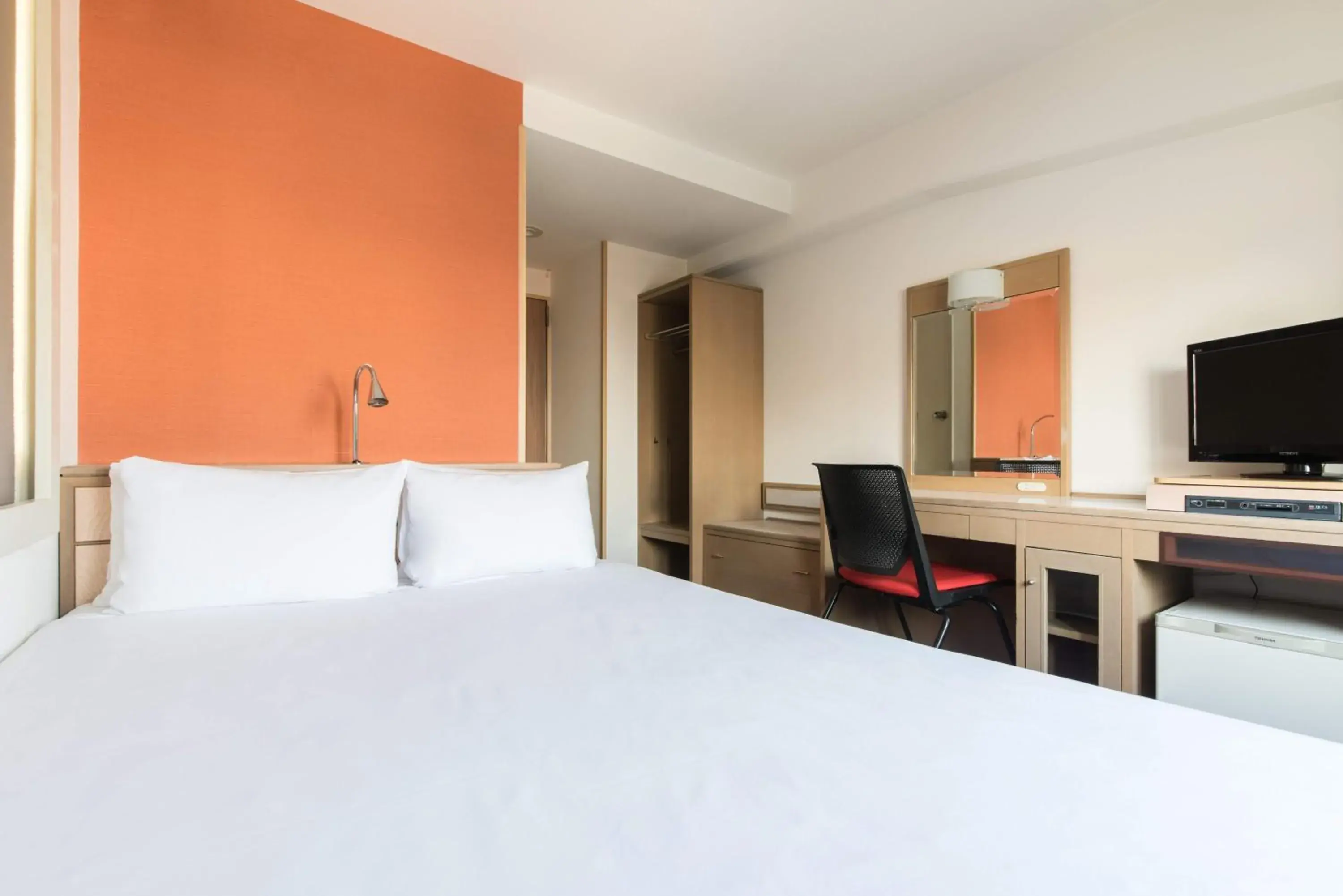 Double Room - single occupancy - Non-Smoking in the b sangenjaya Double Room - single occupancy - Non-Smoking in the b sangenjaya