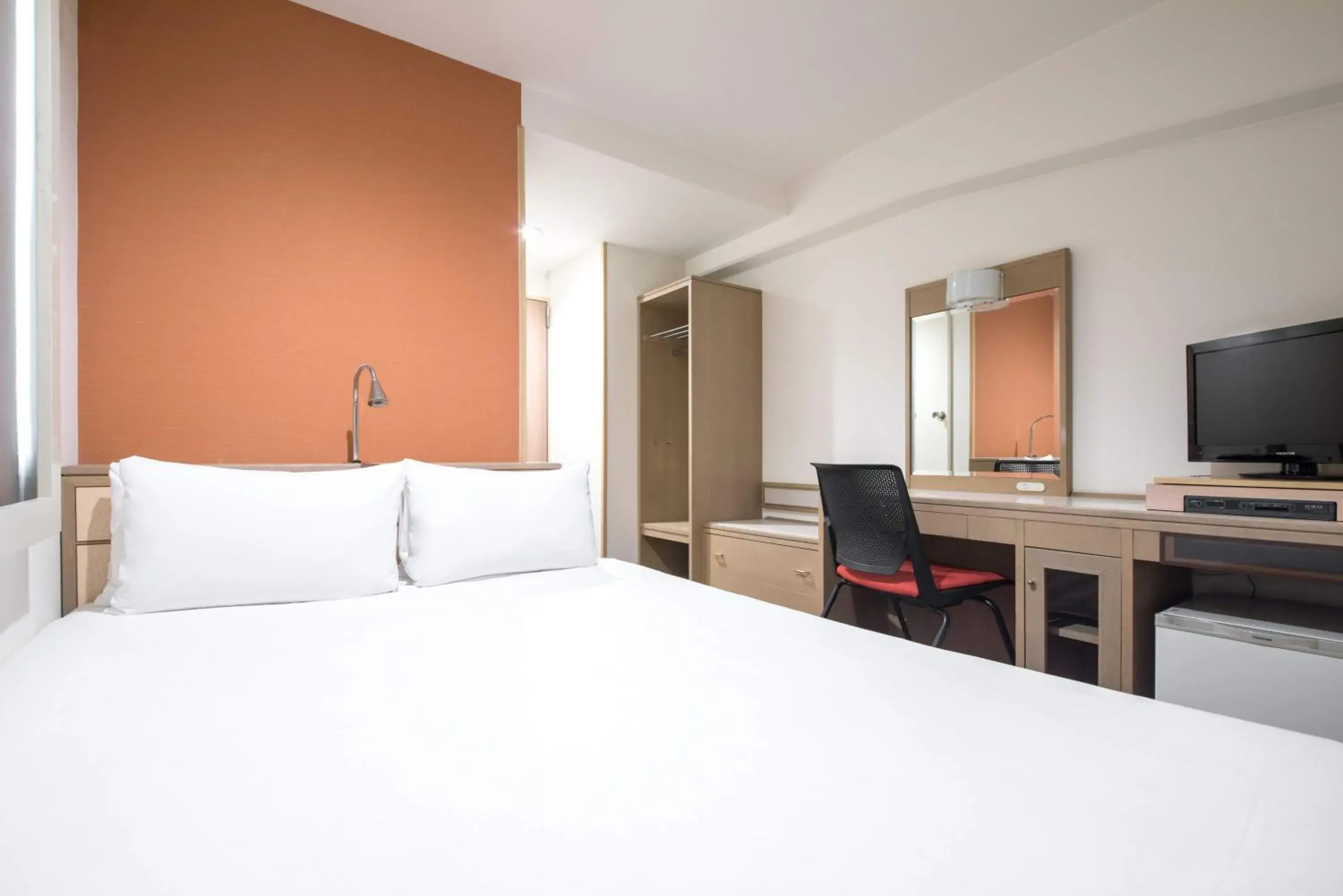 Double Room - single occupancy - Smoking in the b sangenjaya Double Room - single occupancy - Smoking in the b sangenjaya