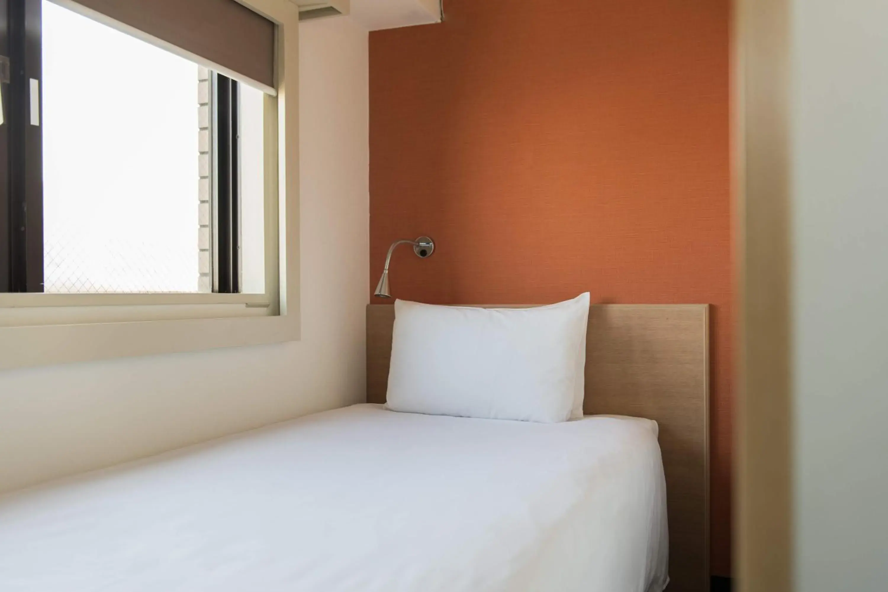 Single Room (L-Shaped) - Non-Smoking in the b sangenjaya Single Room (L-Shaped) - Non-Smoking in the b sangenjaya