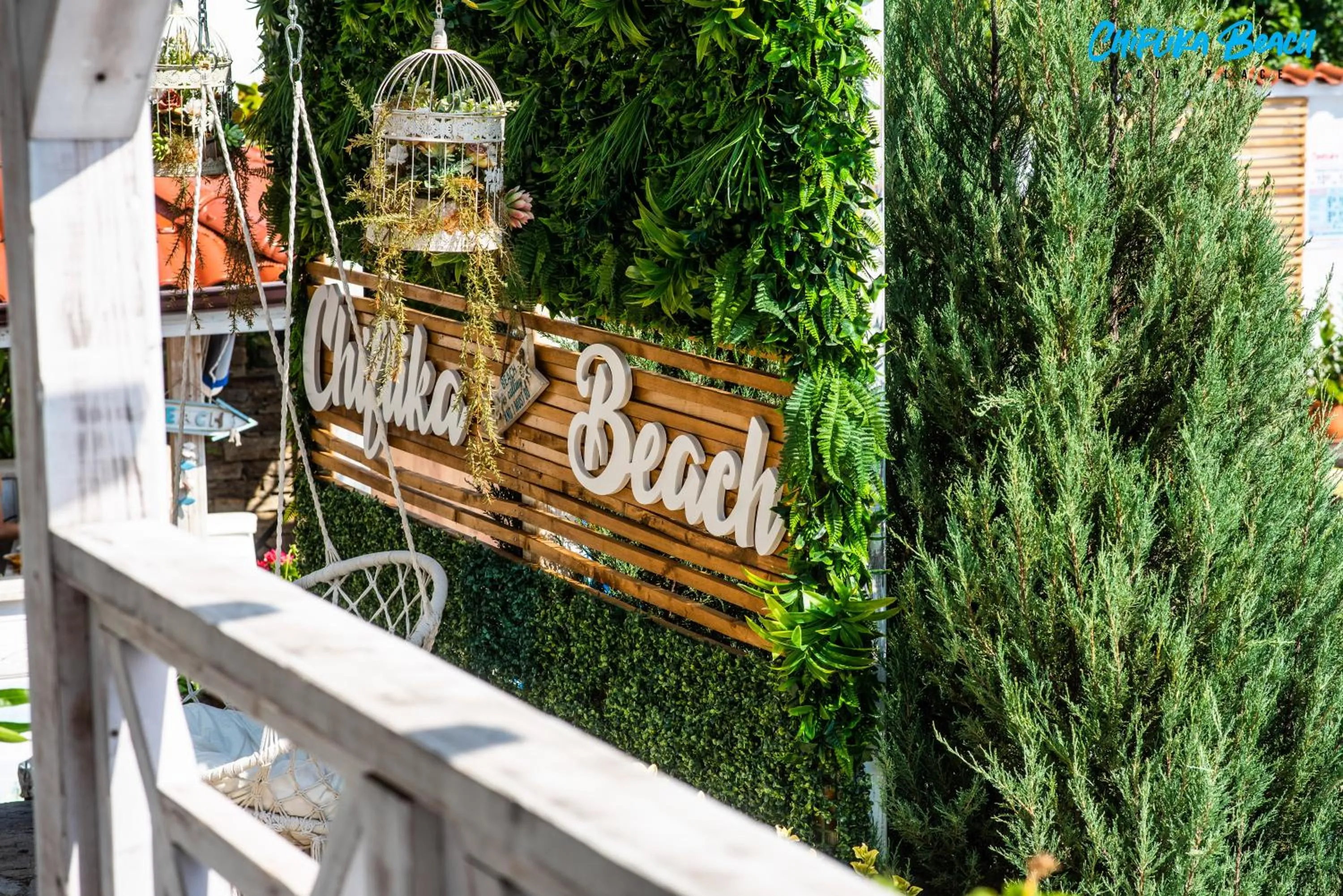 Swimming pool in Chiflika Family Hotel