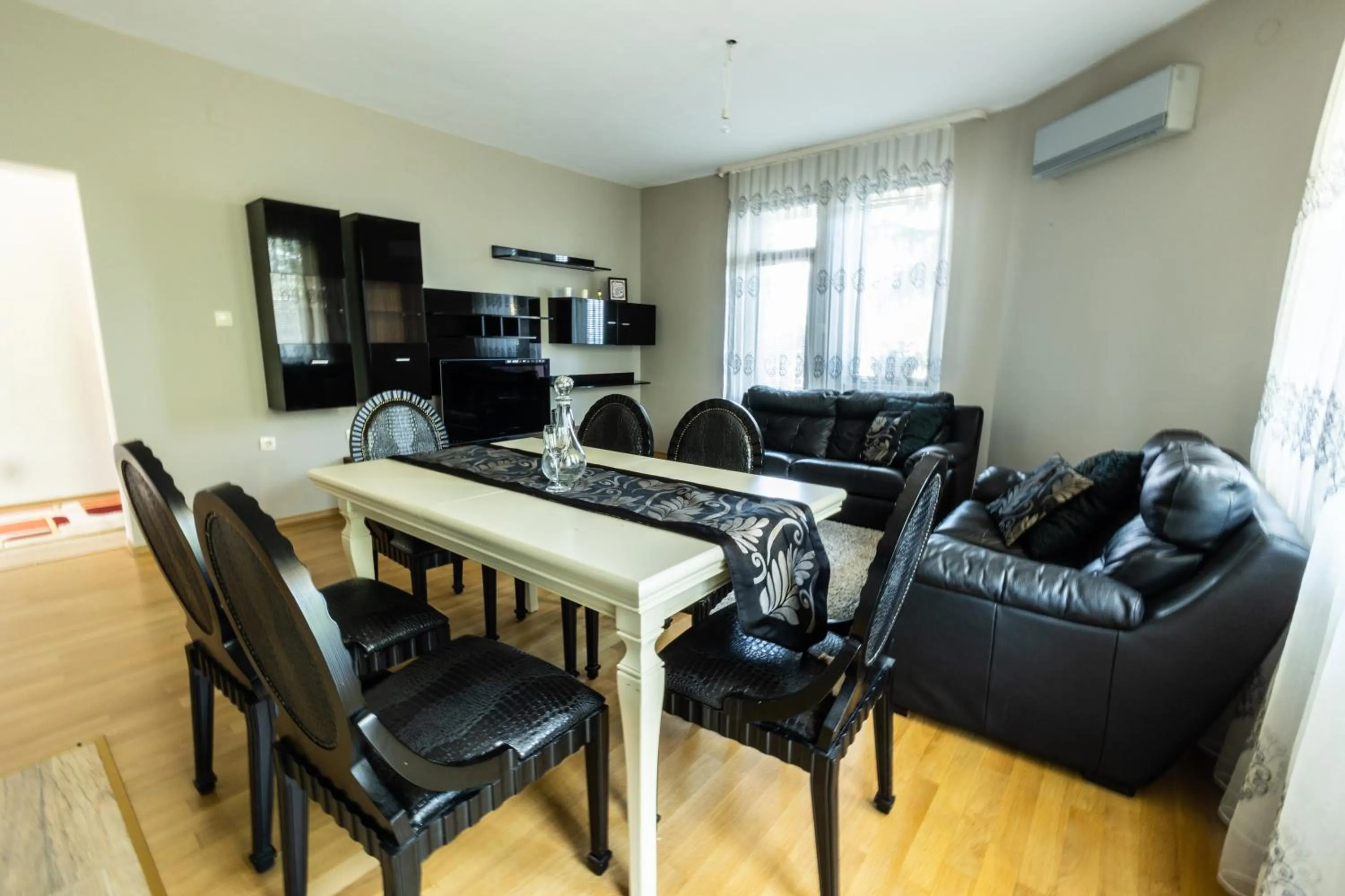 TV and multimedia in Chiflika Family Hotel