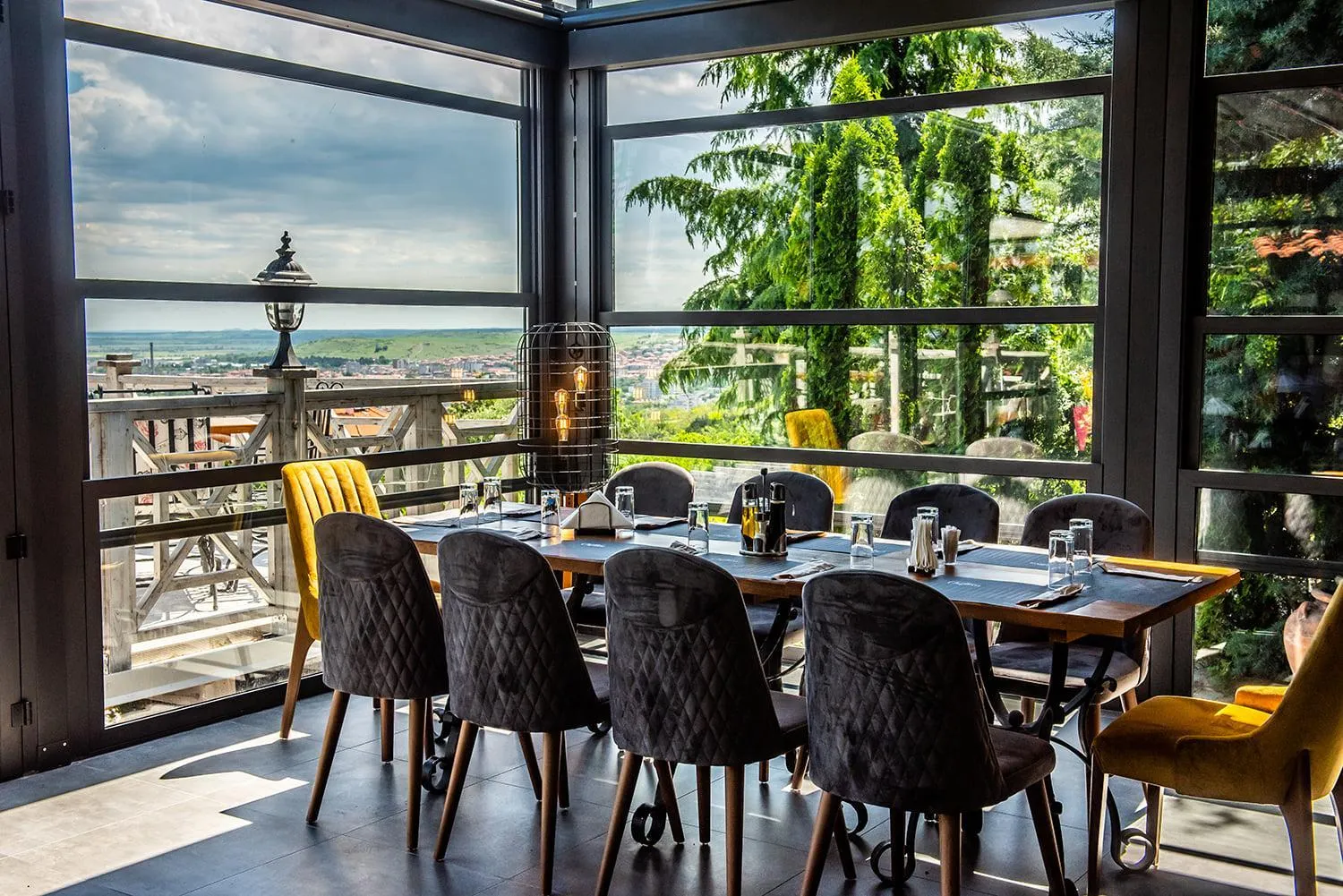 Restaurant/places to eat in Chiflika Family Hotel