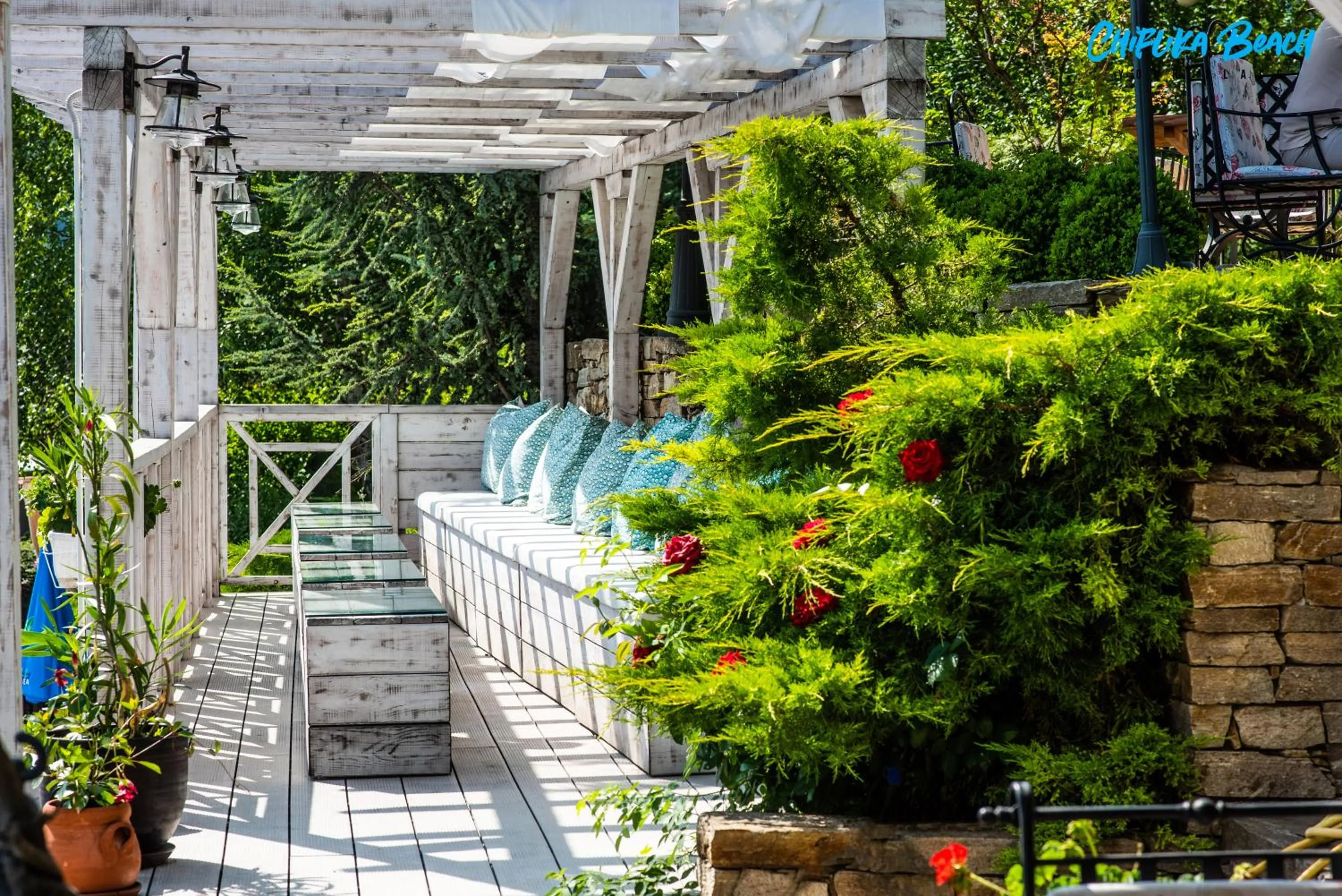 Swimming pool in Chiflika Family Hotel