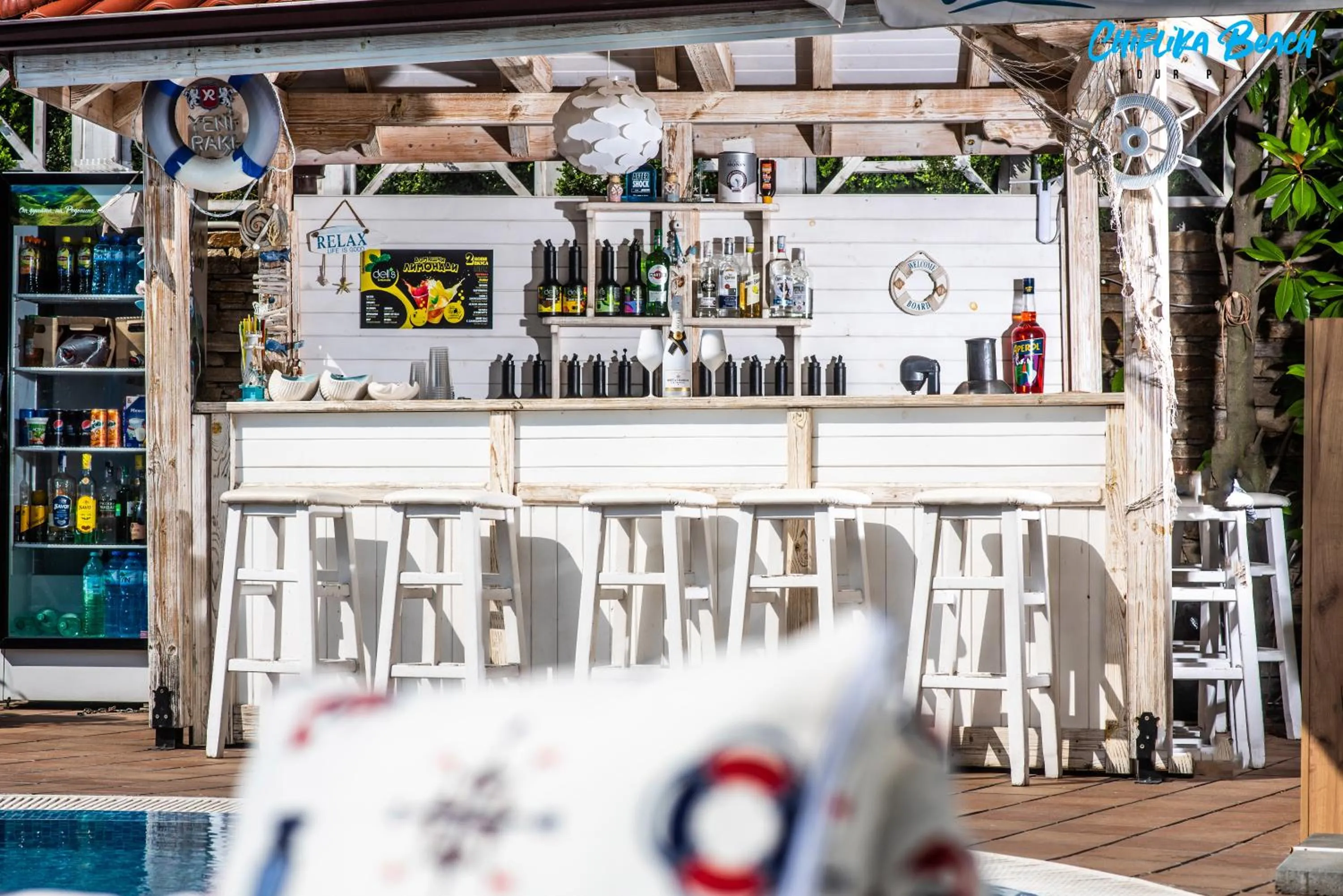 Swimming pool in Chiflika Family Hotel