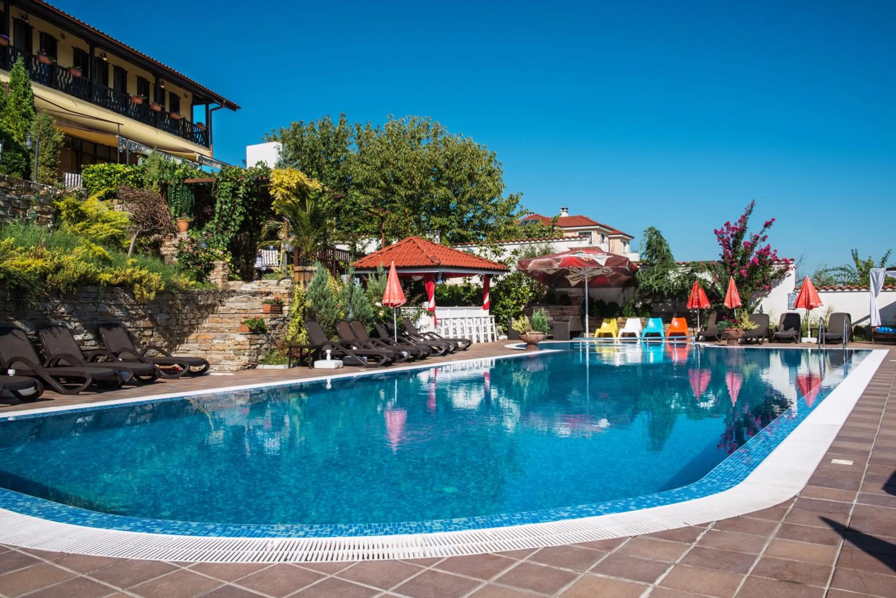 Swimming pool in Chiflika Family Hotel