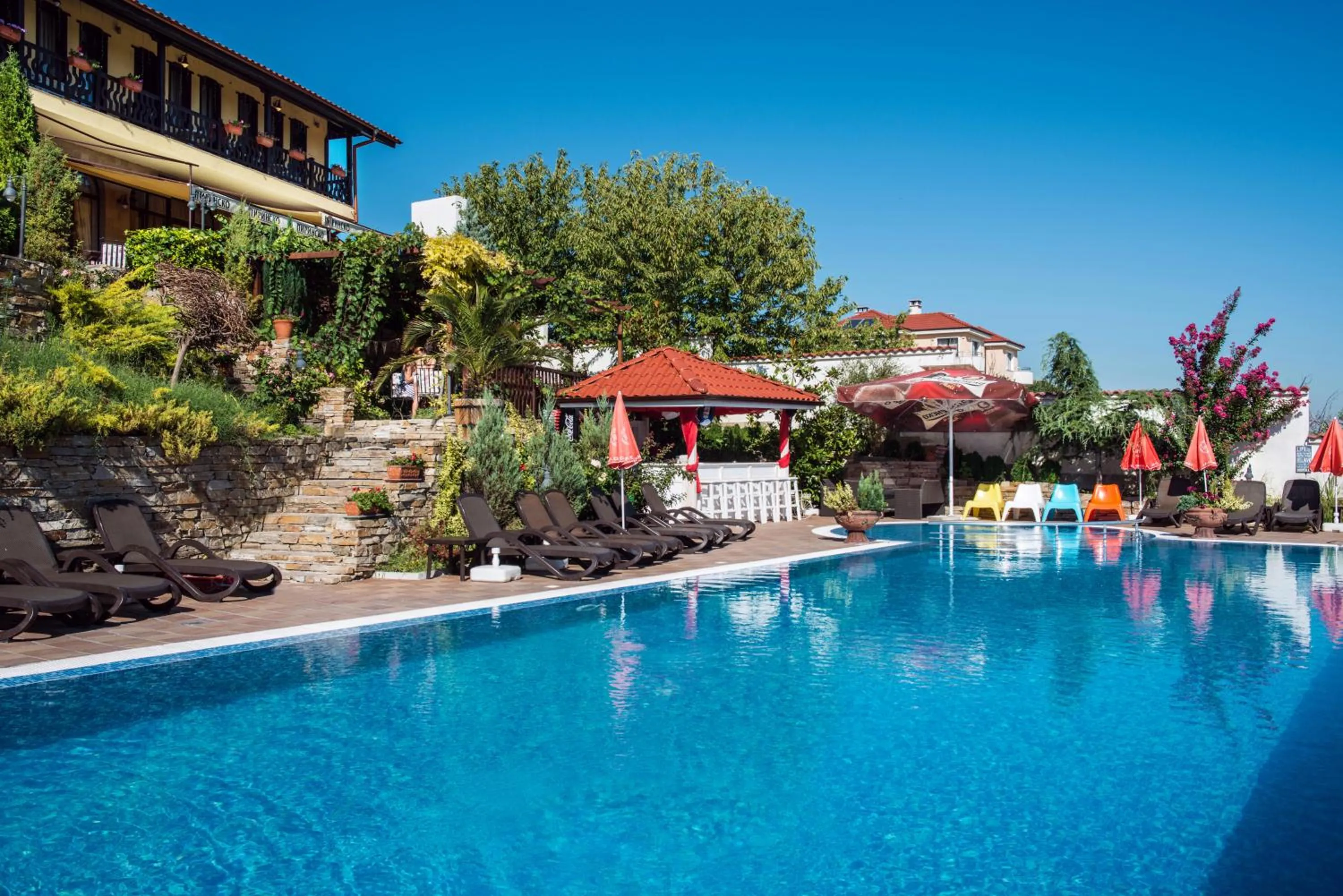 Swimming pool in Chiflika Family Hotel