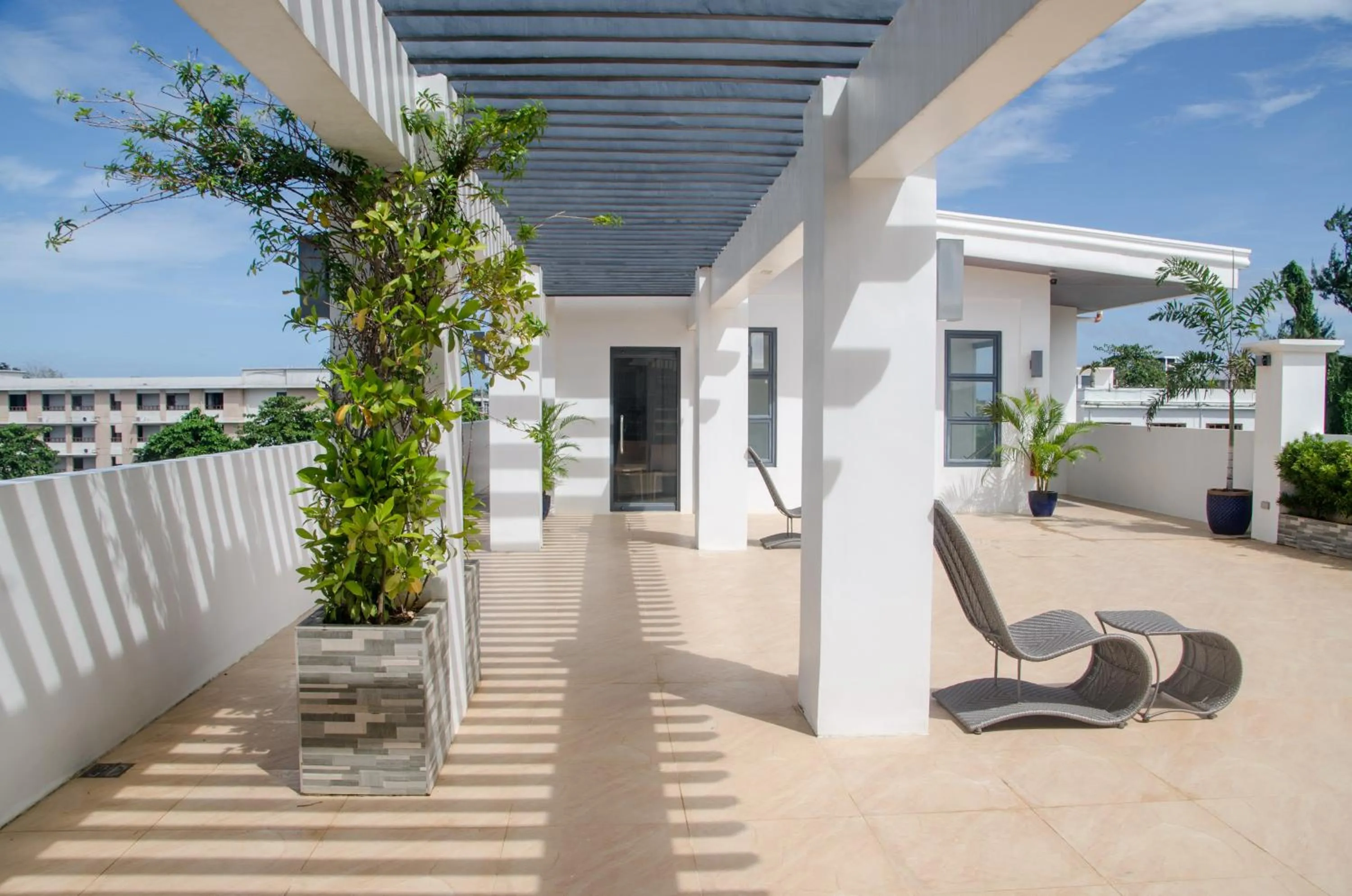 Property building in Commander Suites de Boracay