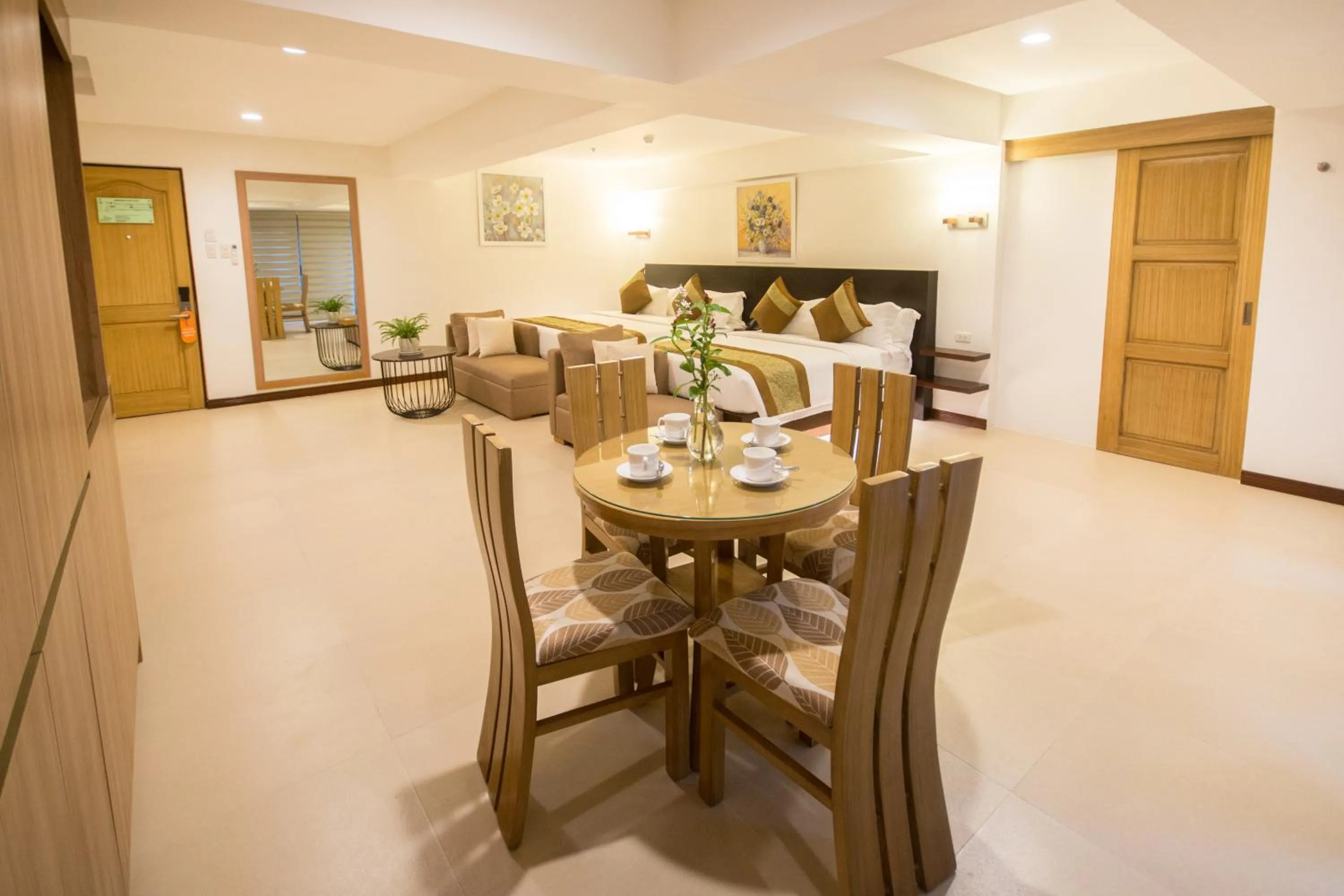 Bedroom in Commander Suites de Boracay