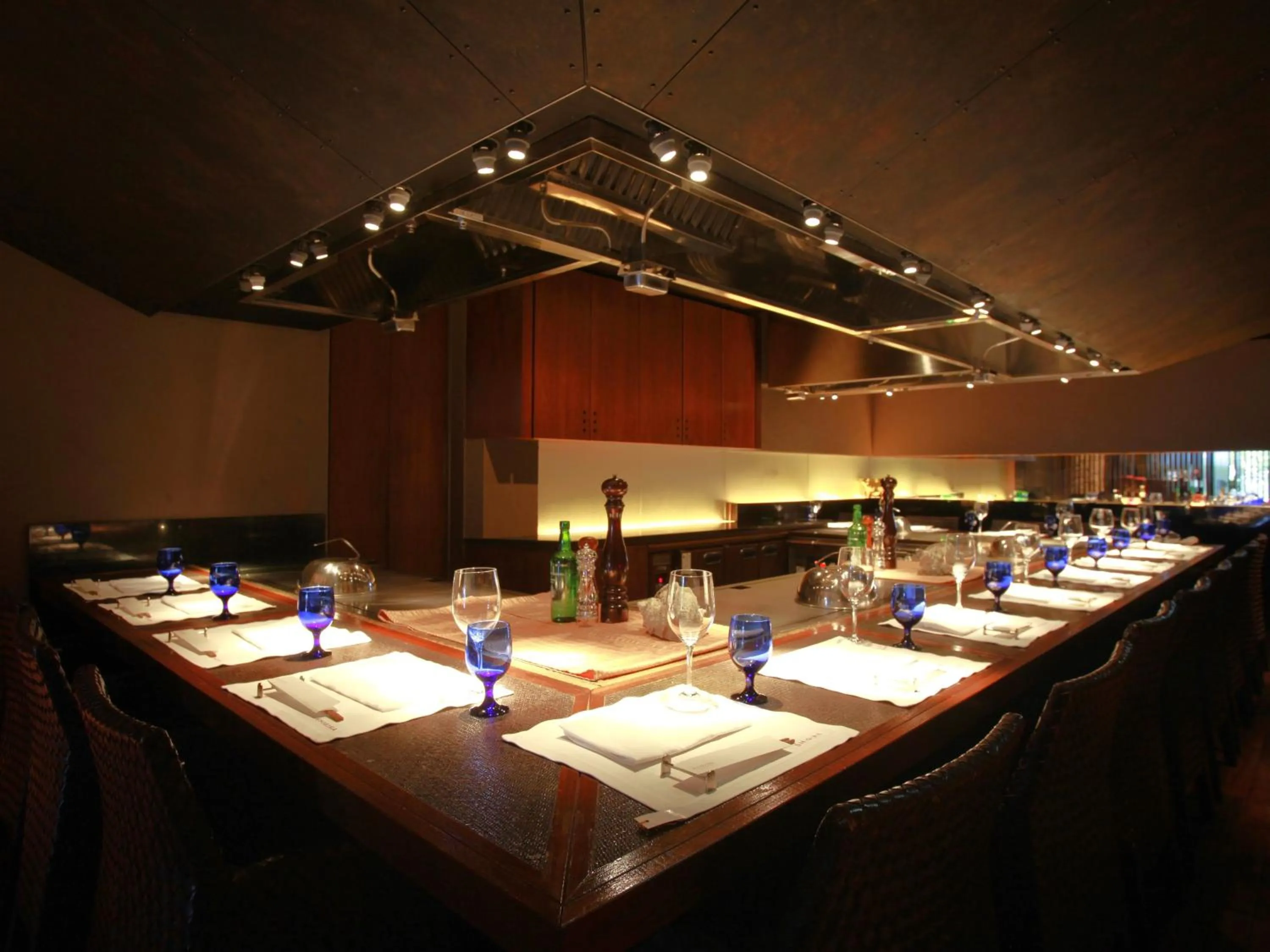 Restaurant/places to eat in Hotel Shigira Mirage