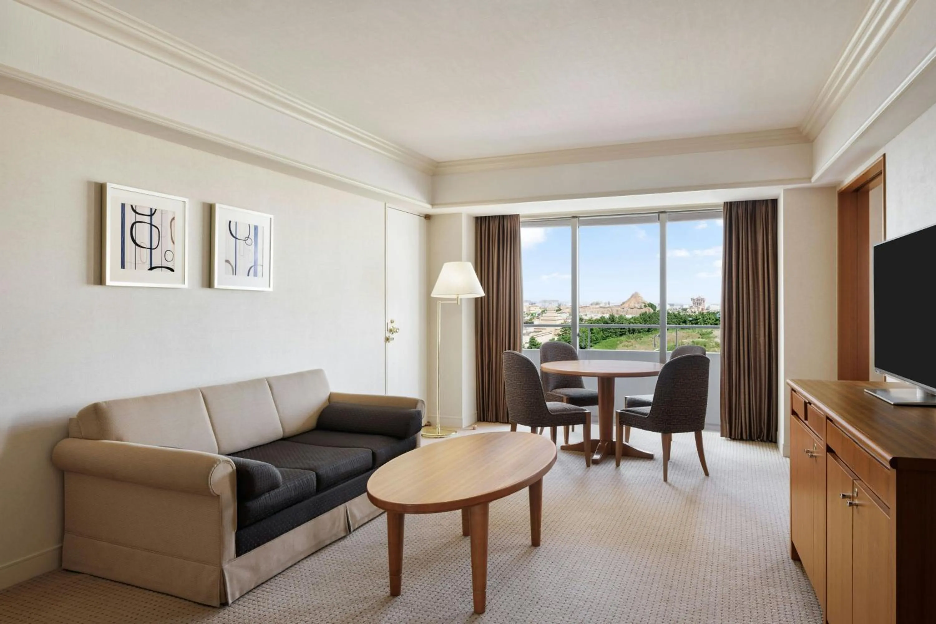 Bedroom in Sheraton Grande Tokyo Bay Hotel