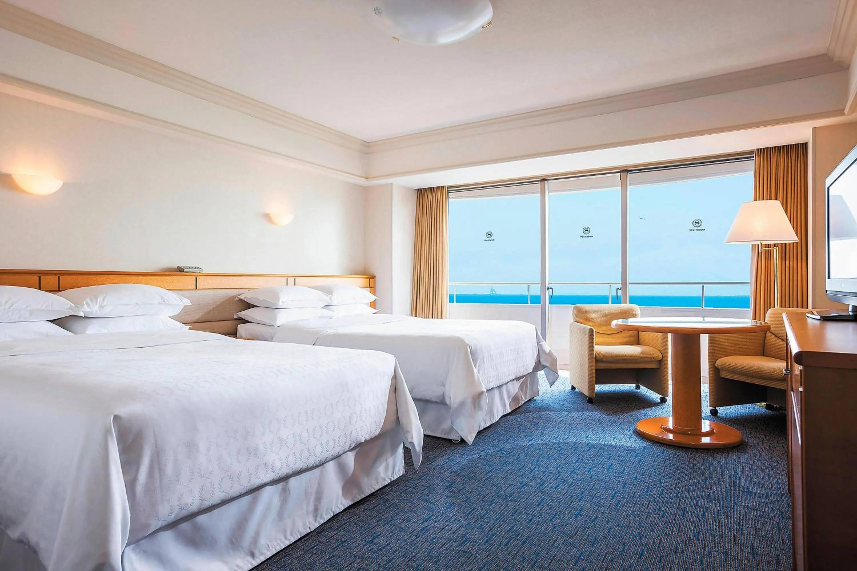 Photo of the whole room, Bed in Sheraton Grande Tokyo Bay Hotel