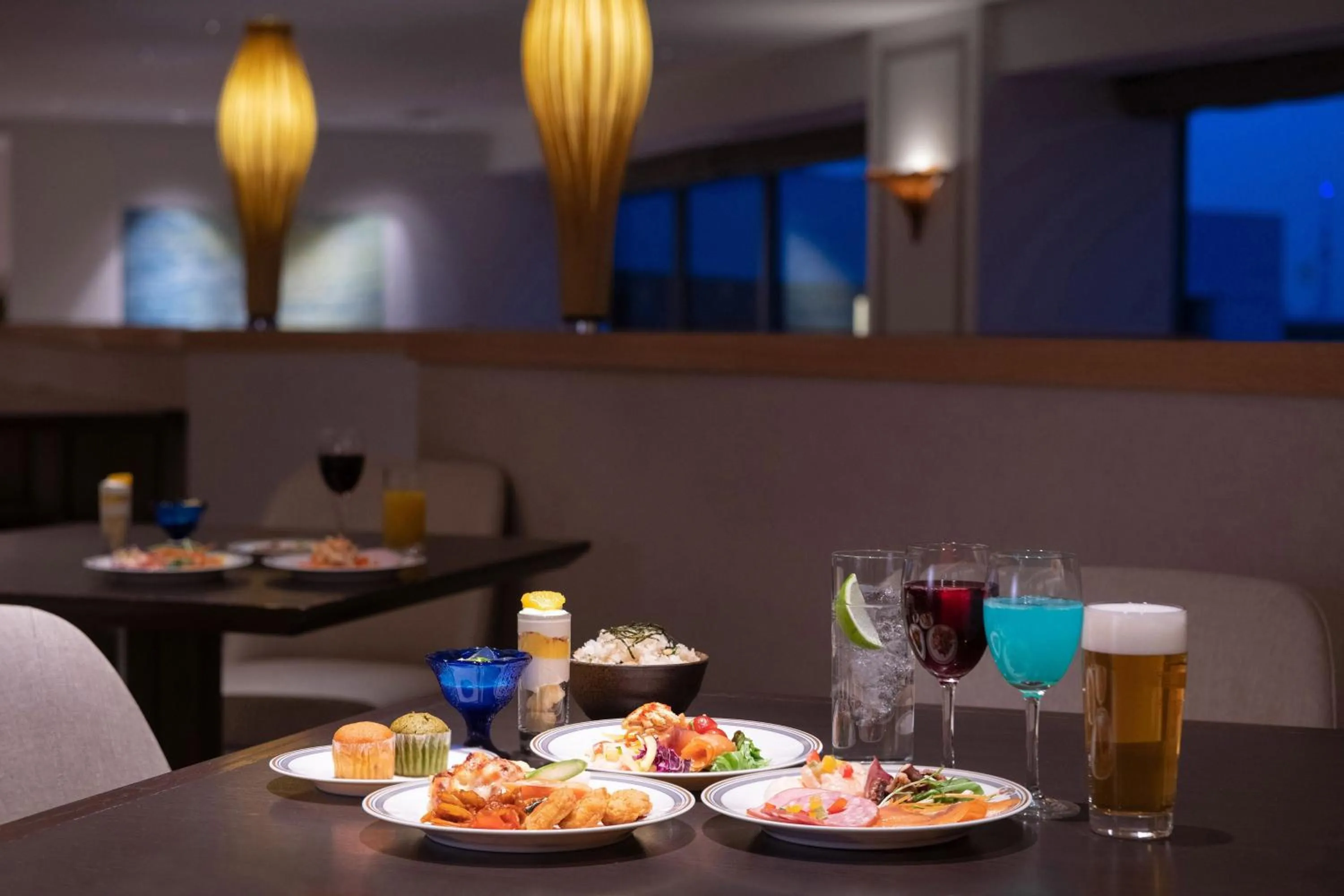 Lounge or bar in Sheraton Grande Tokyo Bay Hotel