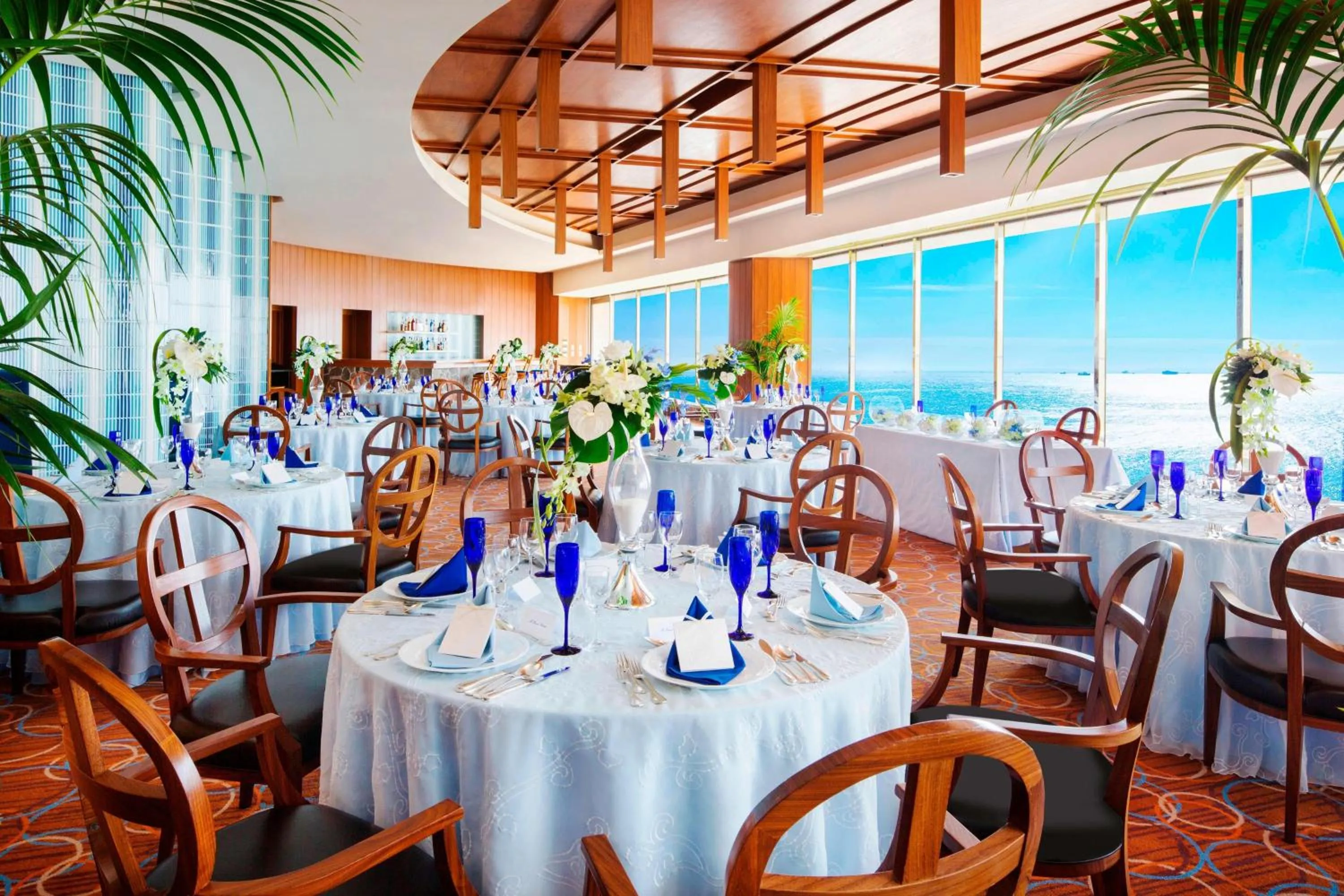 Lounge or bar in Sheraton Grande Tokyo Bay Hotel