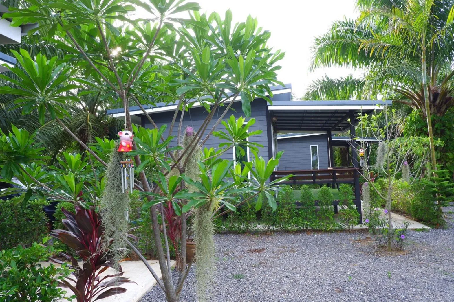 Property building in Baantia Chomtawan