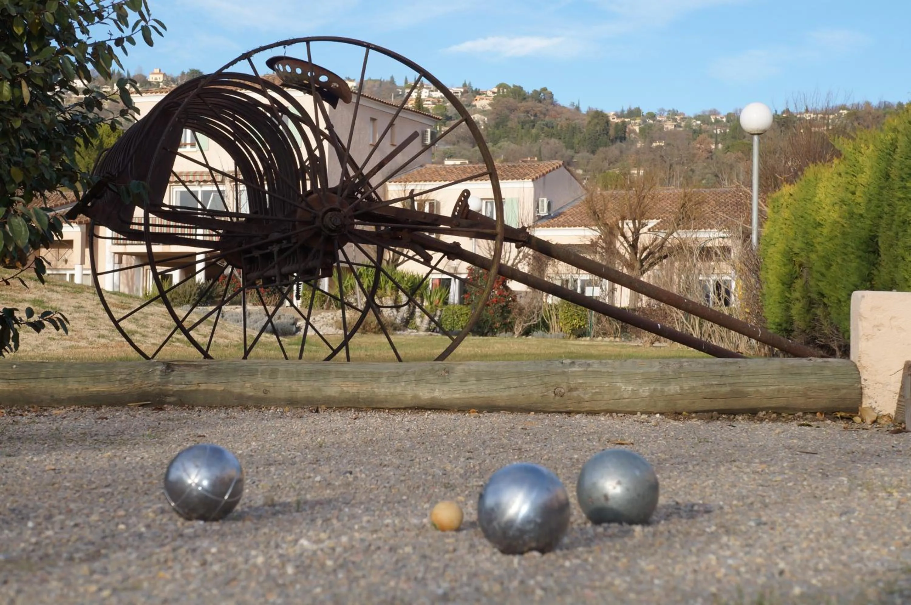 Facade/entrance in Le Champ d'Eysson Aparthotel