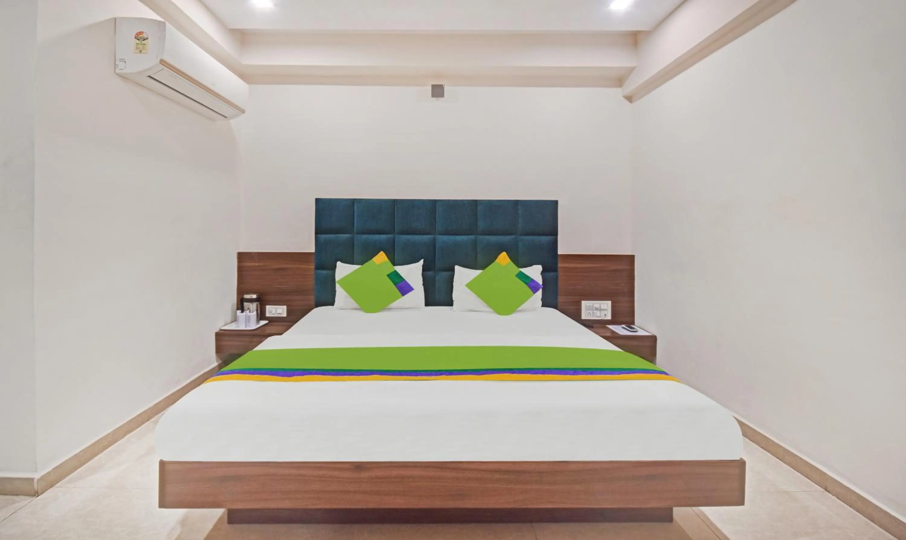 Hotel Luxura, Ahmedabad