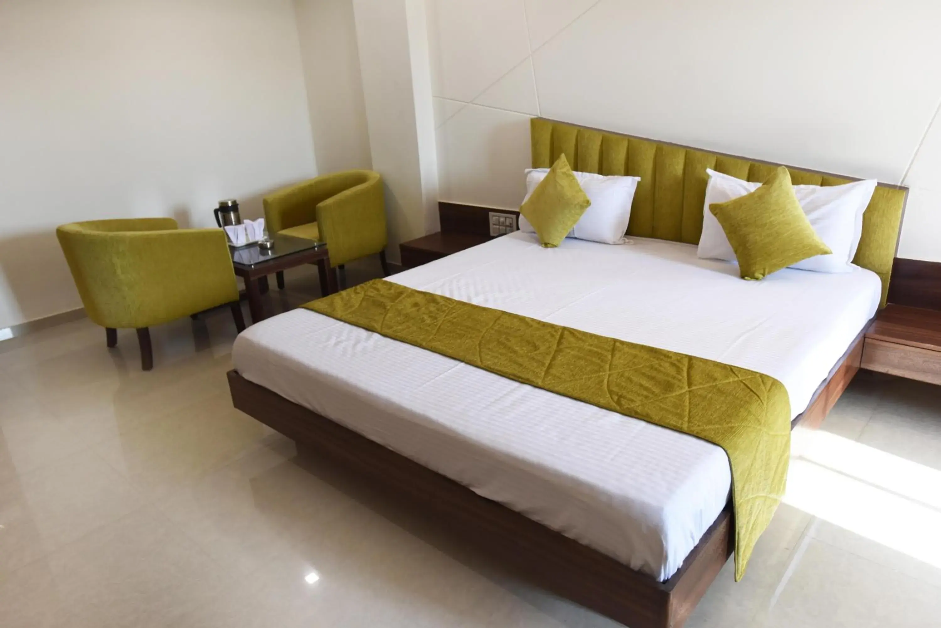 Deluxe Double Room in Hotel Luxura, Ahmedabad Deluxe Double Room in Hotel Luxura, Ahmedabad