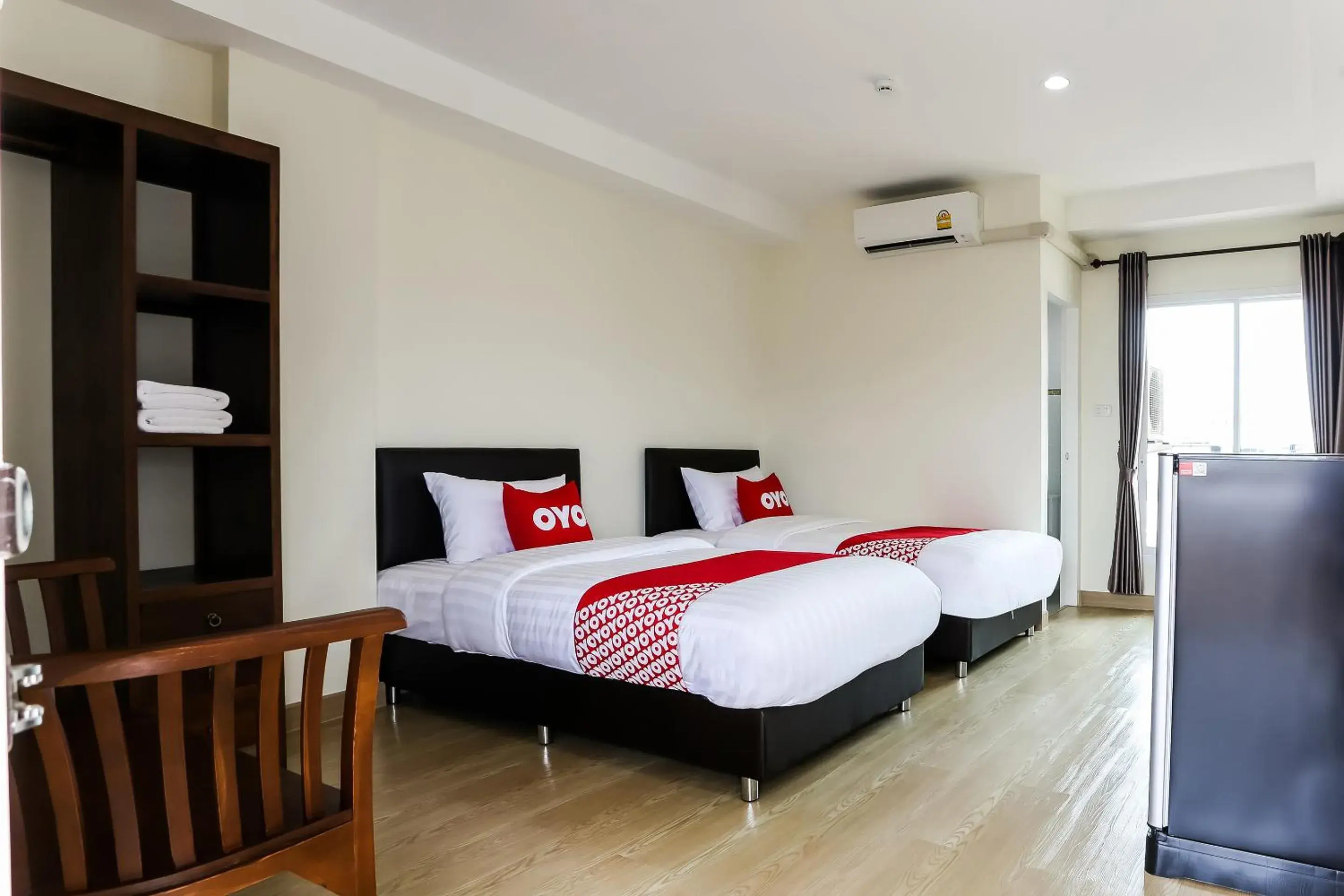 Standard Twin Room in Canary House Rachawong คานารี่ เฮ้าส์ ราชวงศ์ Standard Twin Room in Canary House Rachawong คานารี่ เฮ้าส์ ราชวงศ์