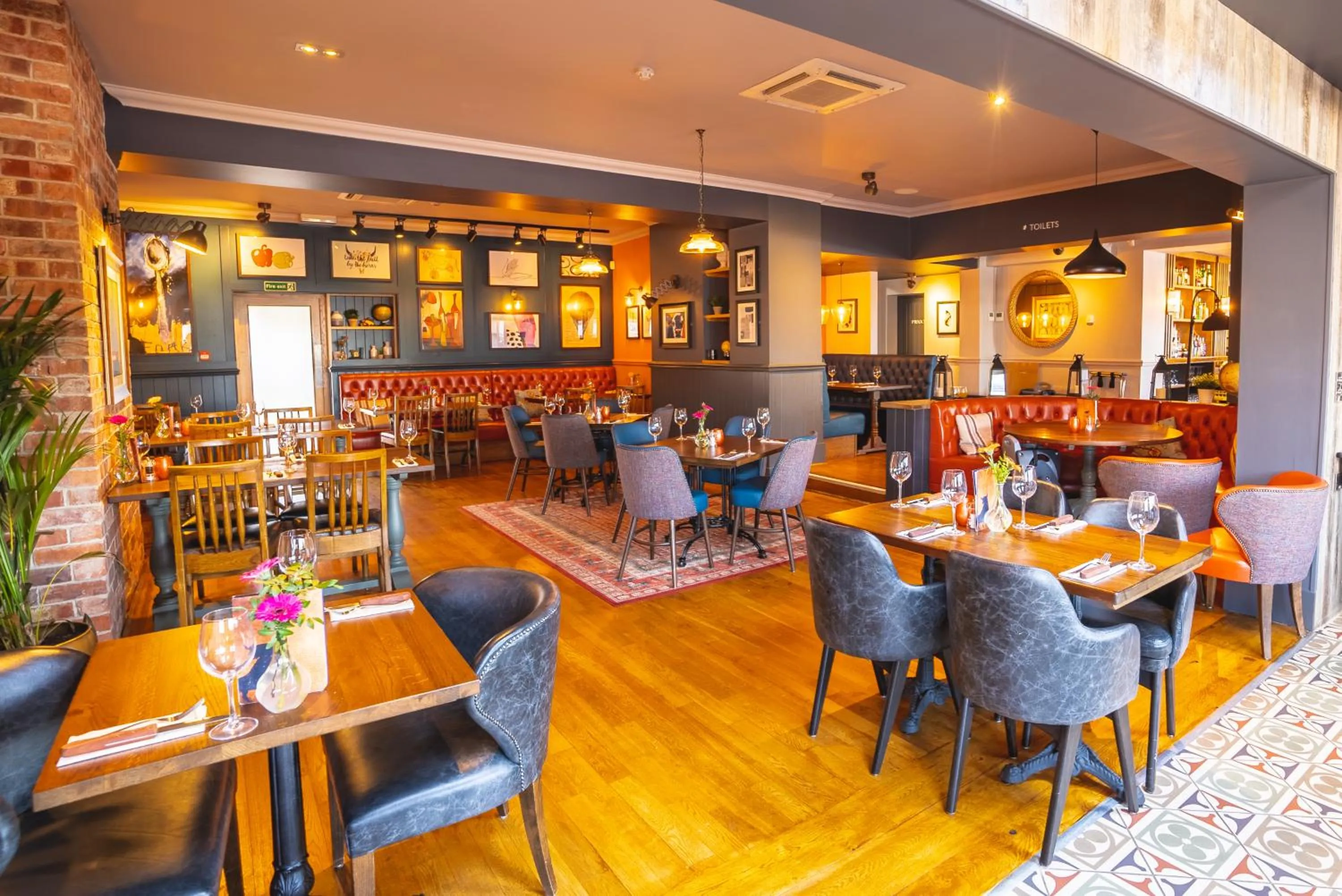 Restaurant/places to eat in Harper's Steakhouse with Rooms, Southampton Swanwick Marina