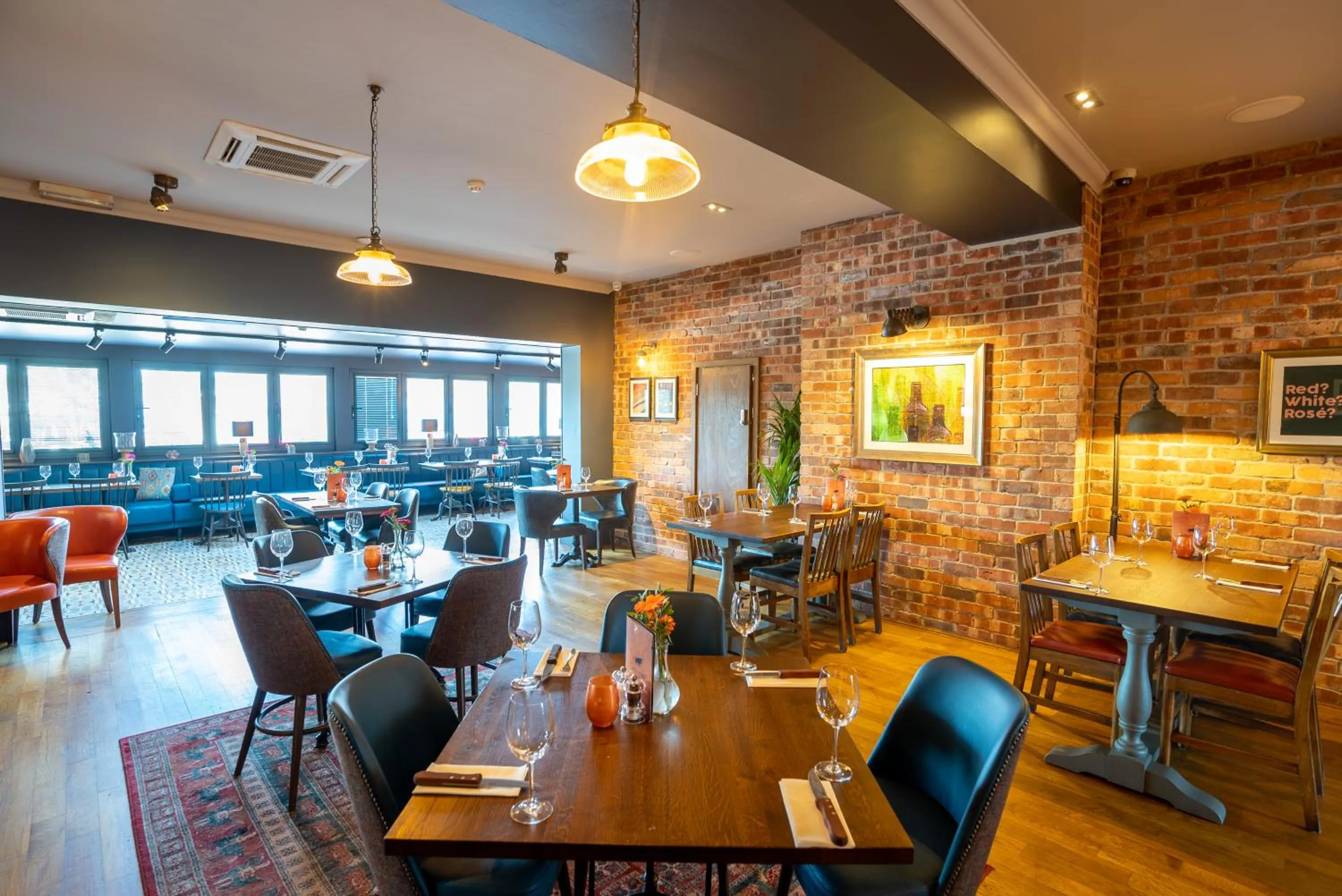 Restaurant/places to eat in Harper's Steakhouse with Rooms, Southampton Swanwick Marina