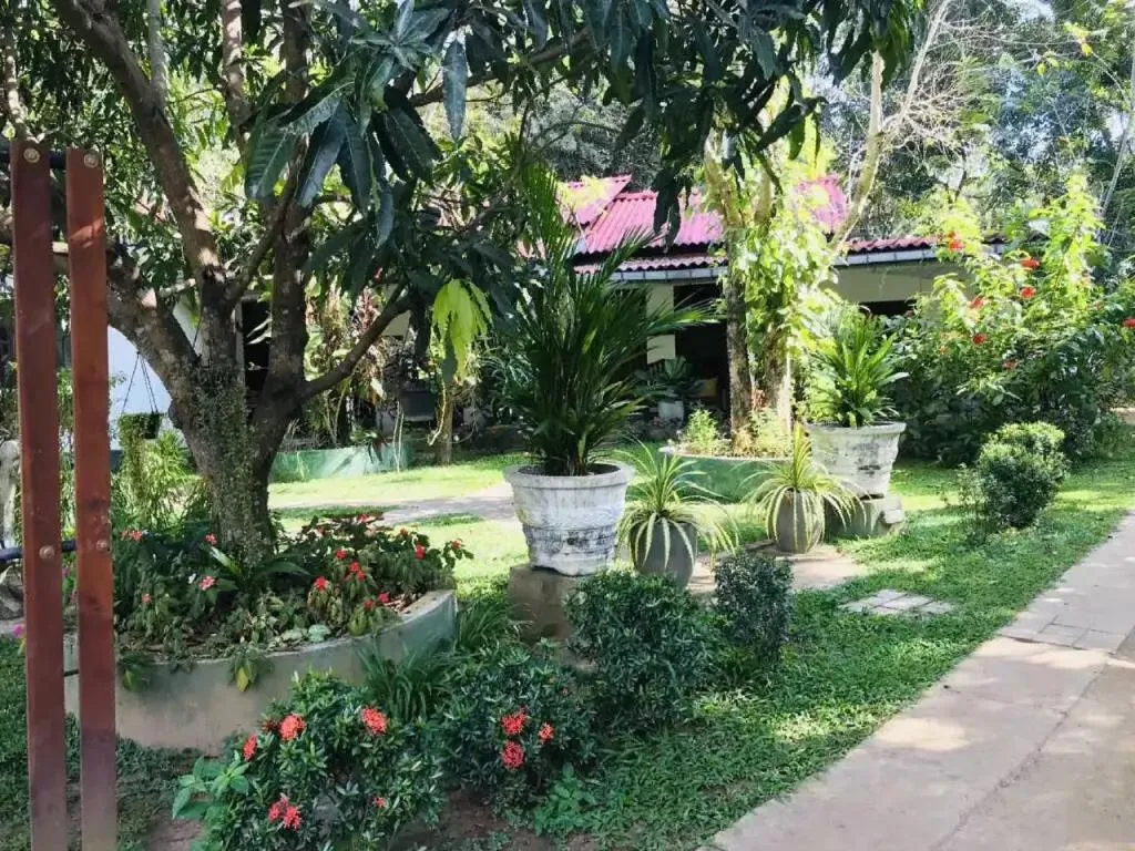 Bangalawa Resort