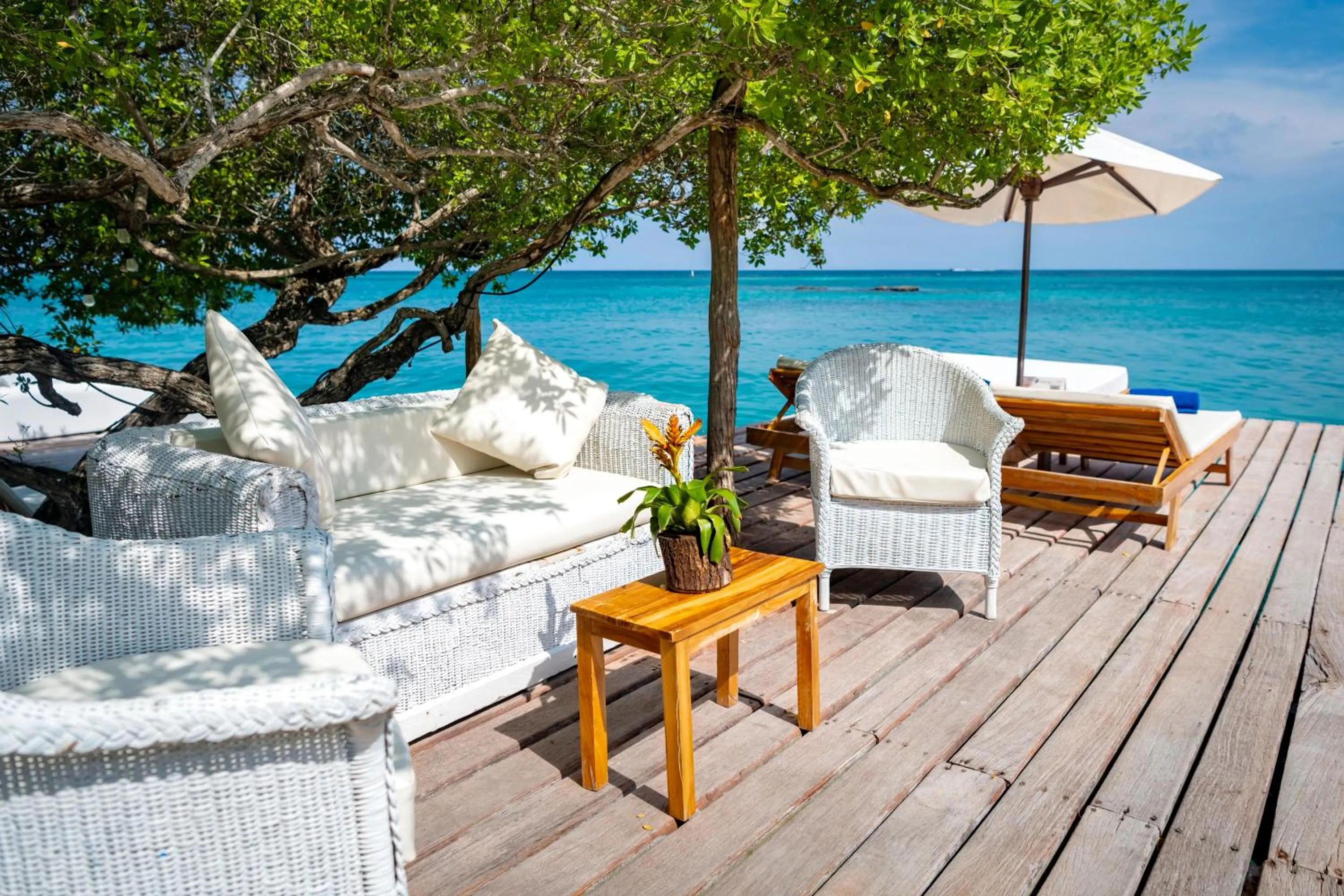 Seating area in Hotel Coralina Island