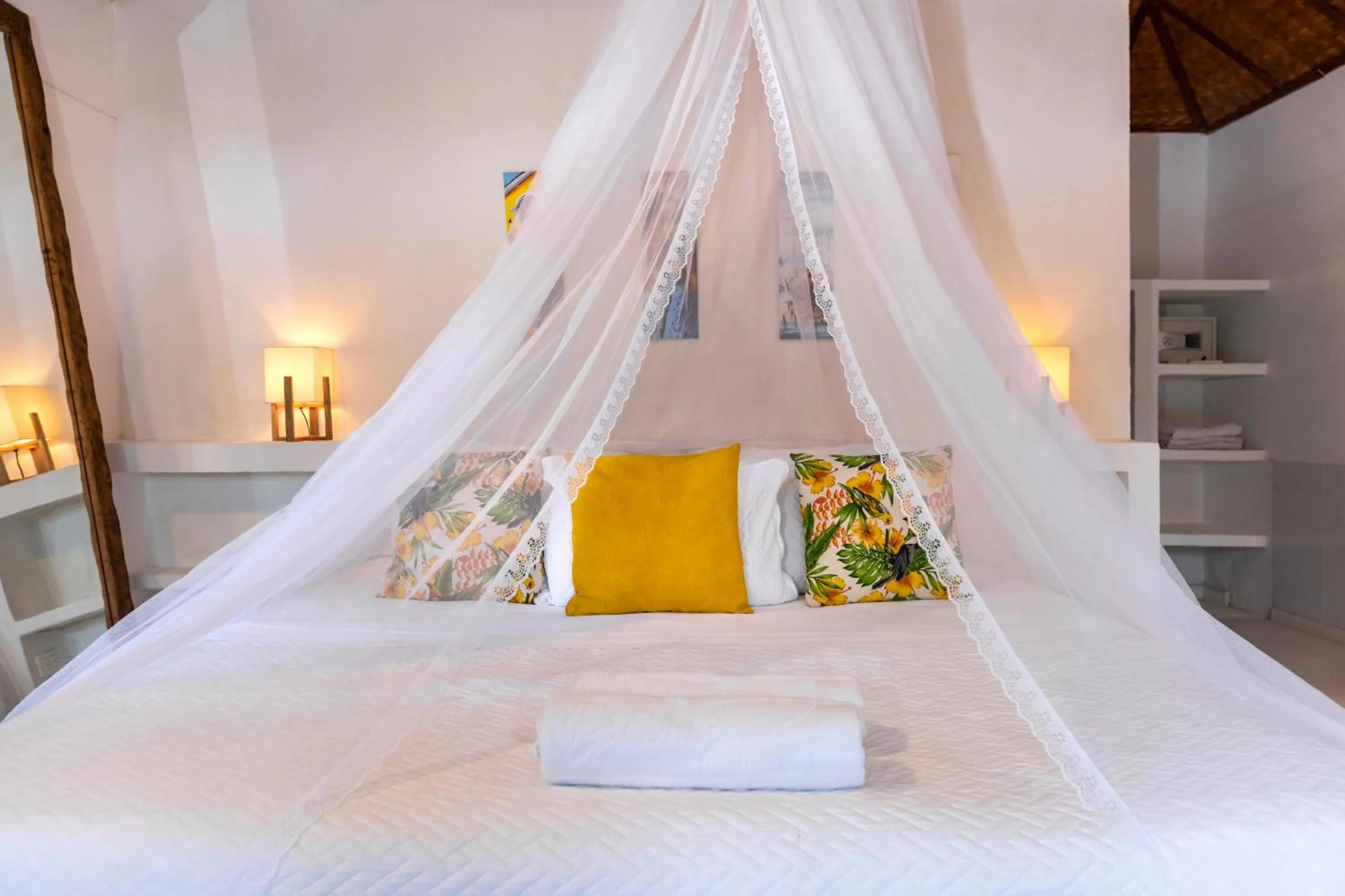 Bed in Hotel Coralina Island