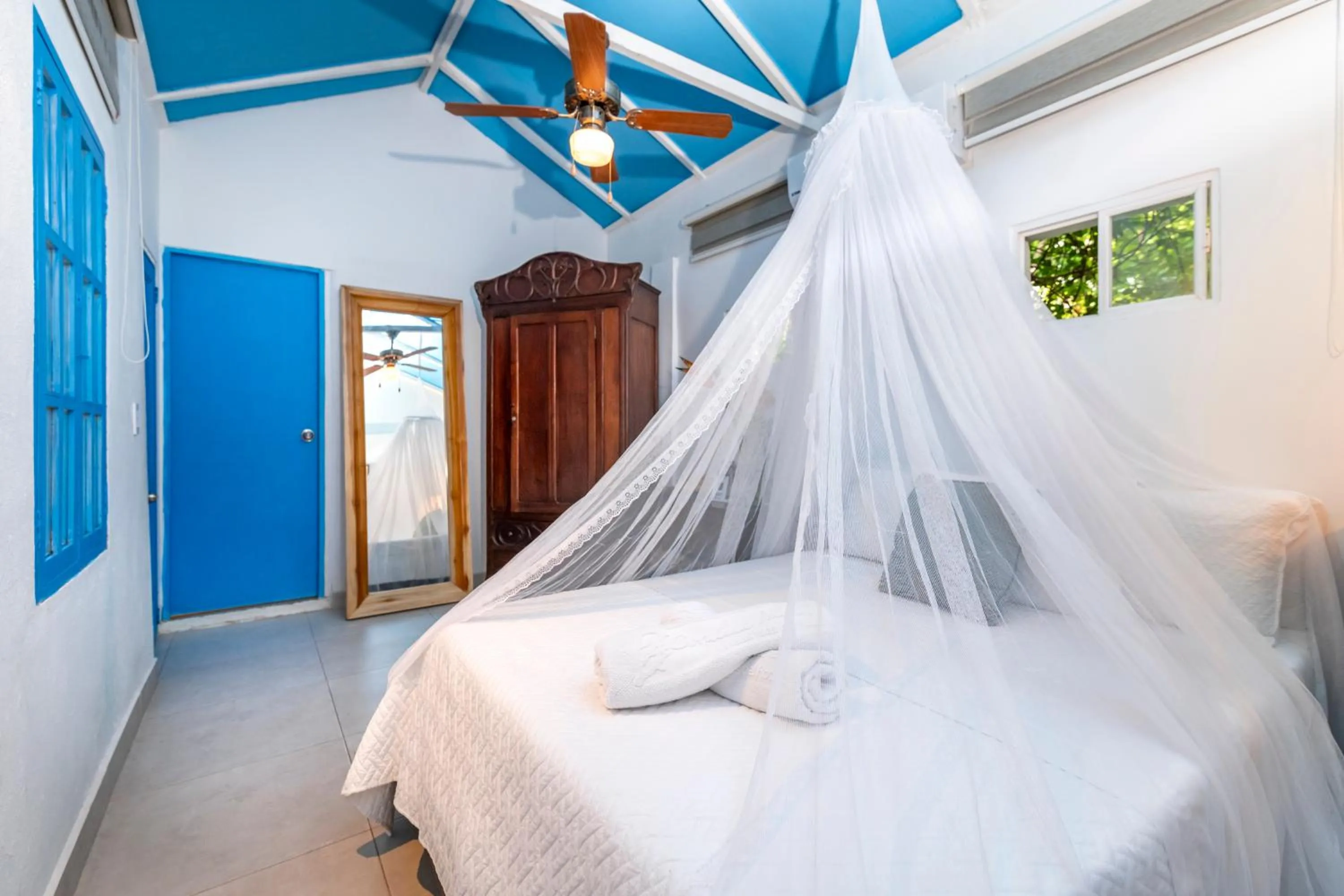 Bedroom, Bed in Hotel Coralina Island