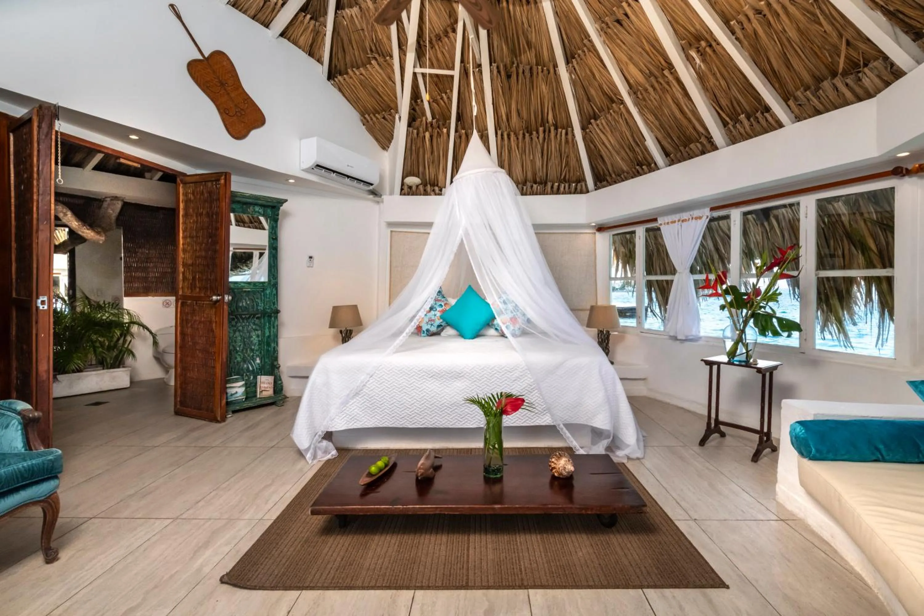 Bedroom, Bed in Hotel Coralina Island