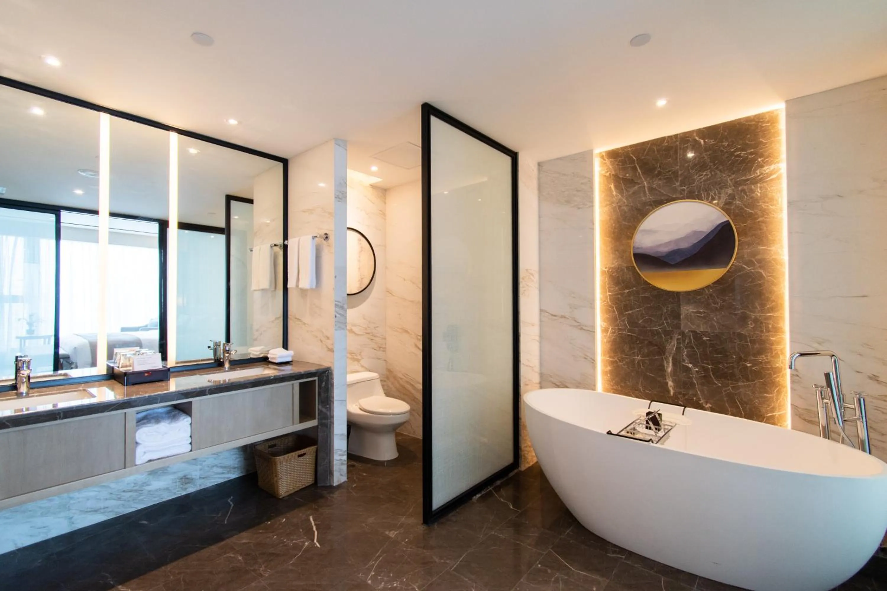 Bathroom in Ramada Plaza Wyndham Wenzhou Cangnan