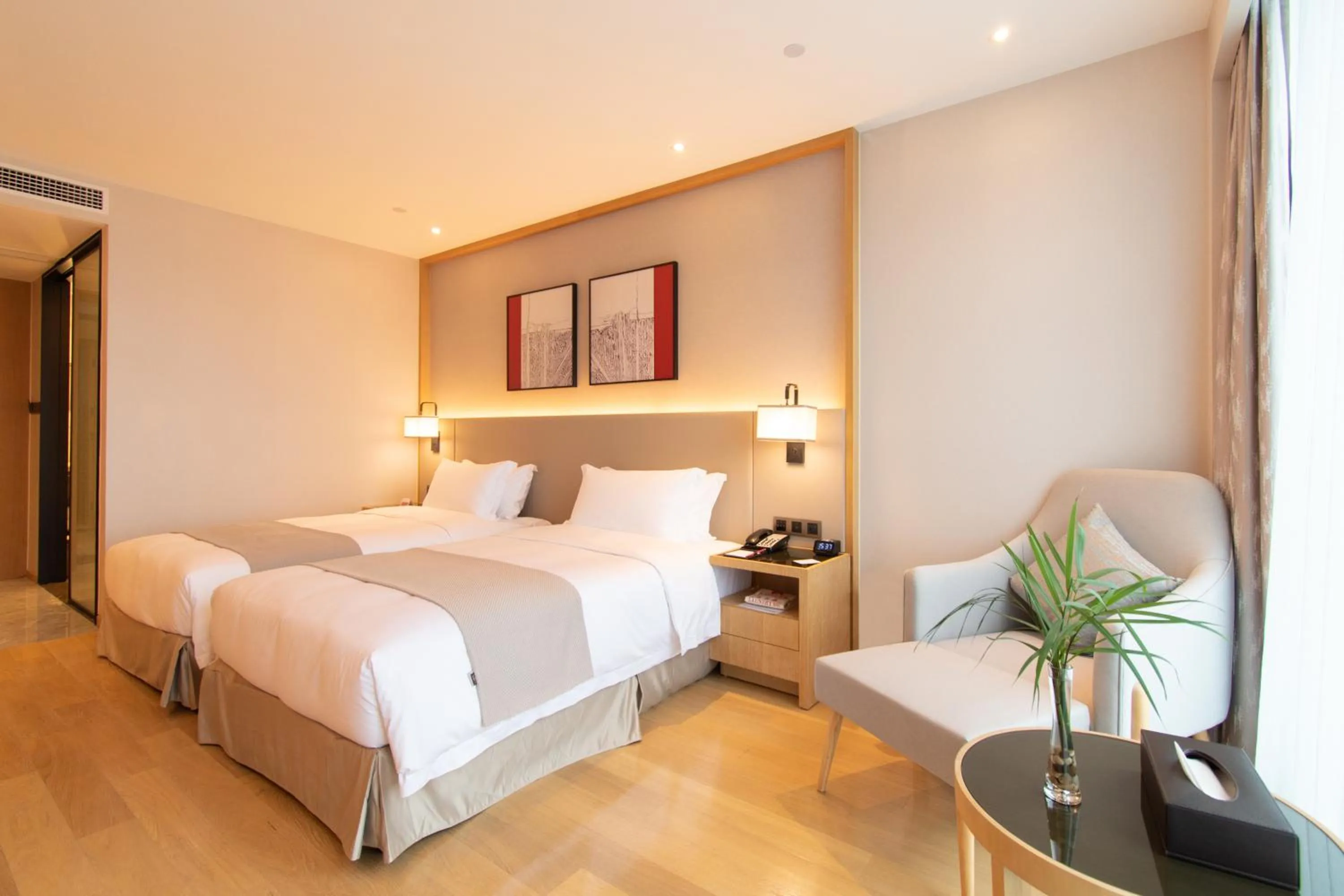 Photo of the whole room in Ramada Plaza Wyndham Wenzhou Cangnan