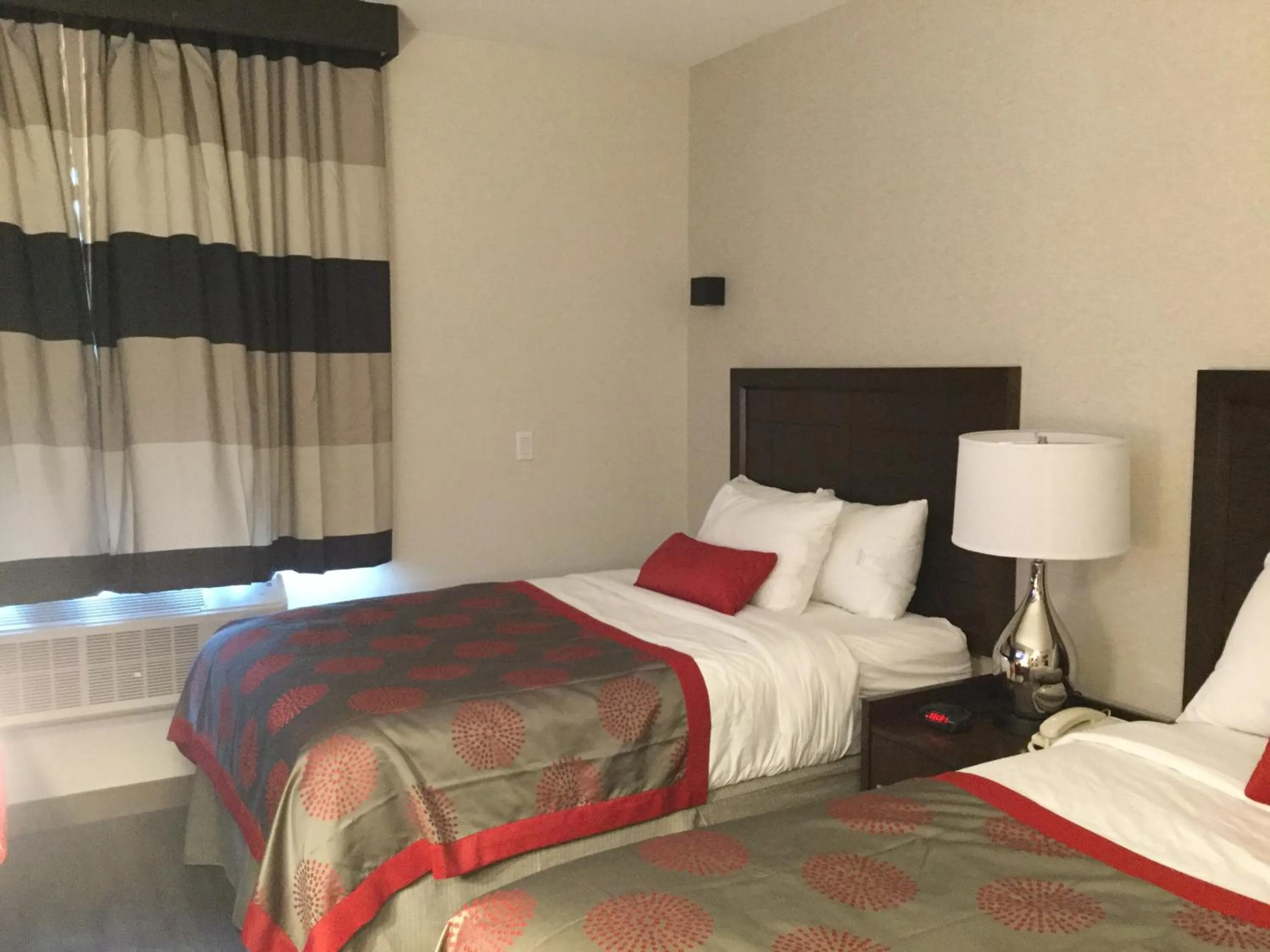 Bed in Ramada by Wyndham Bronx Terminal