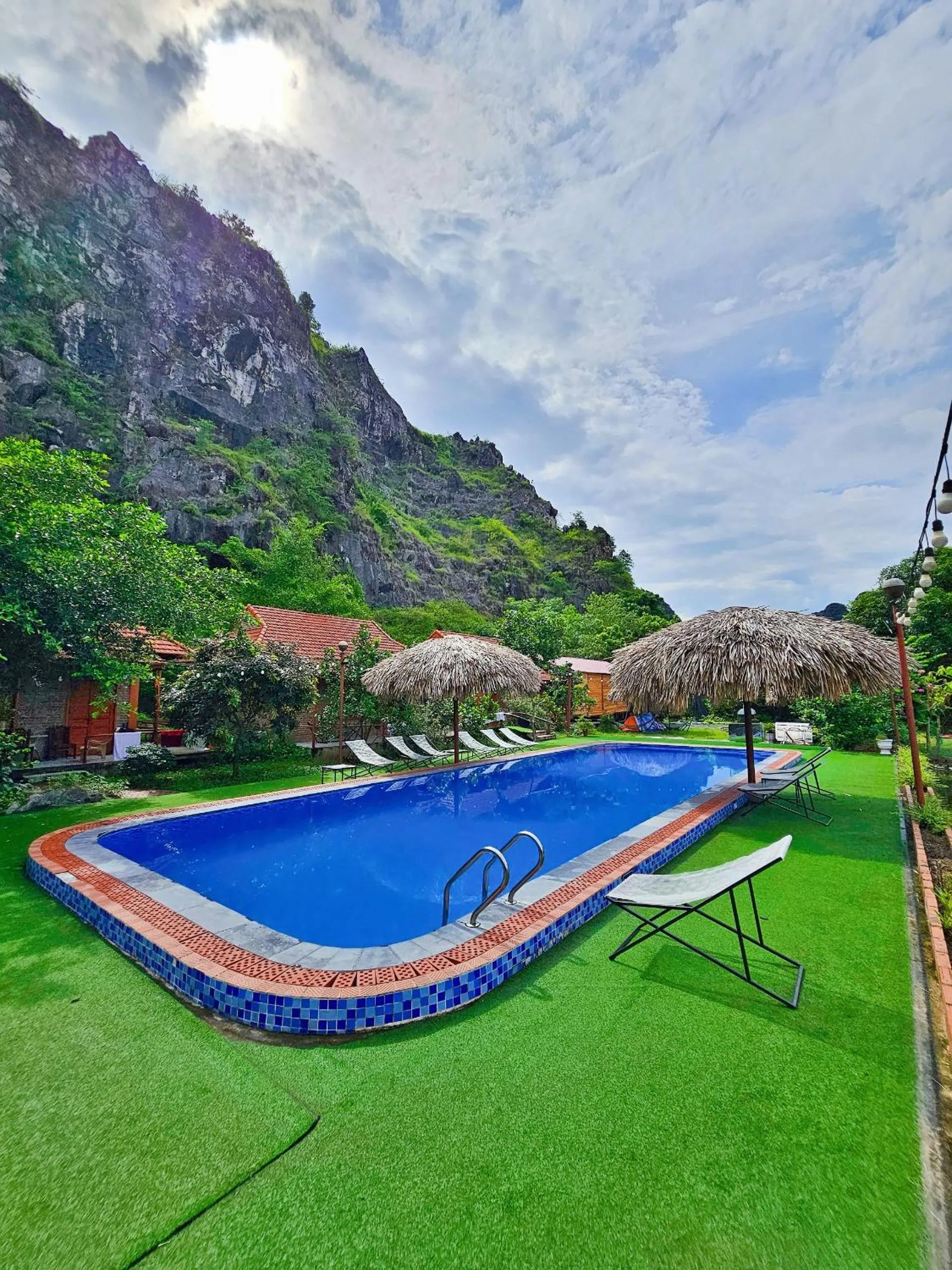 Day in Trang An Lotus Lake Homestay