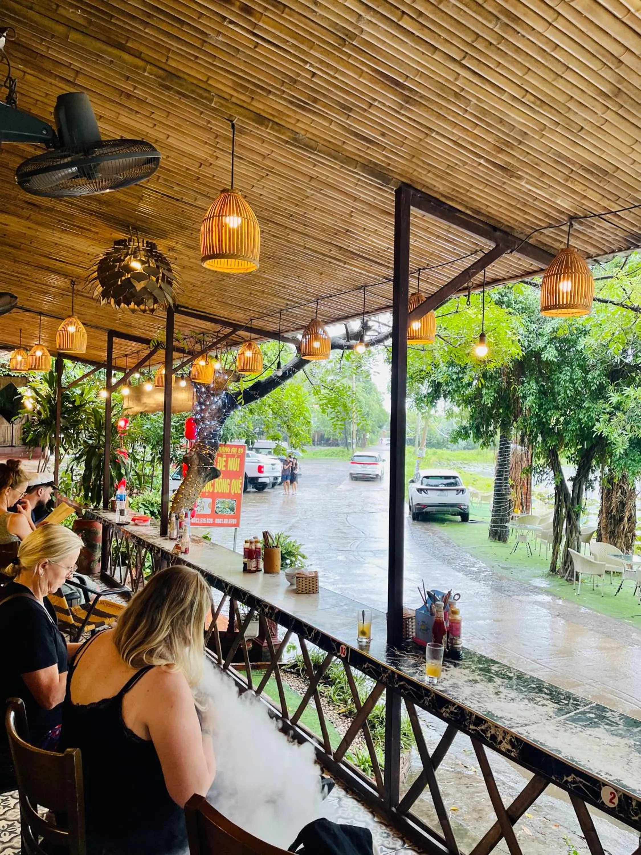 Restaurant/places to eat in Trang An Lotus Lake Homestay