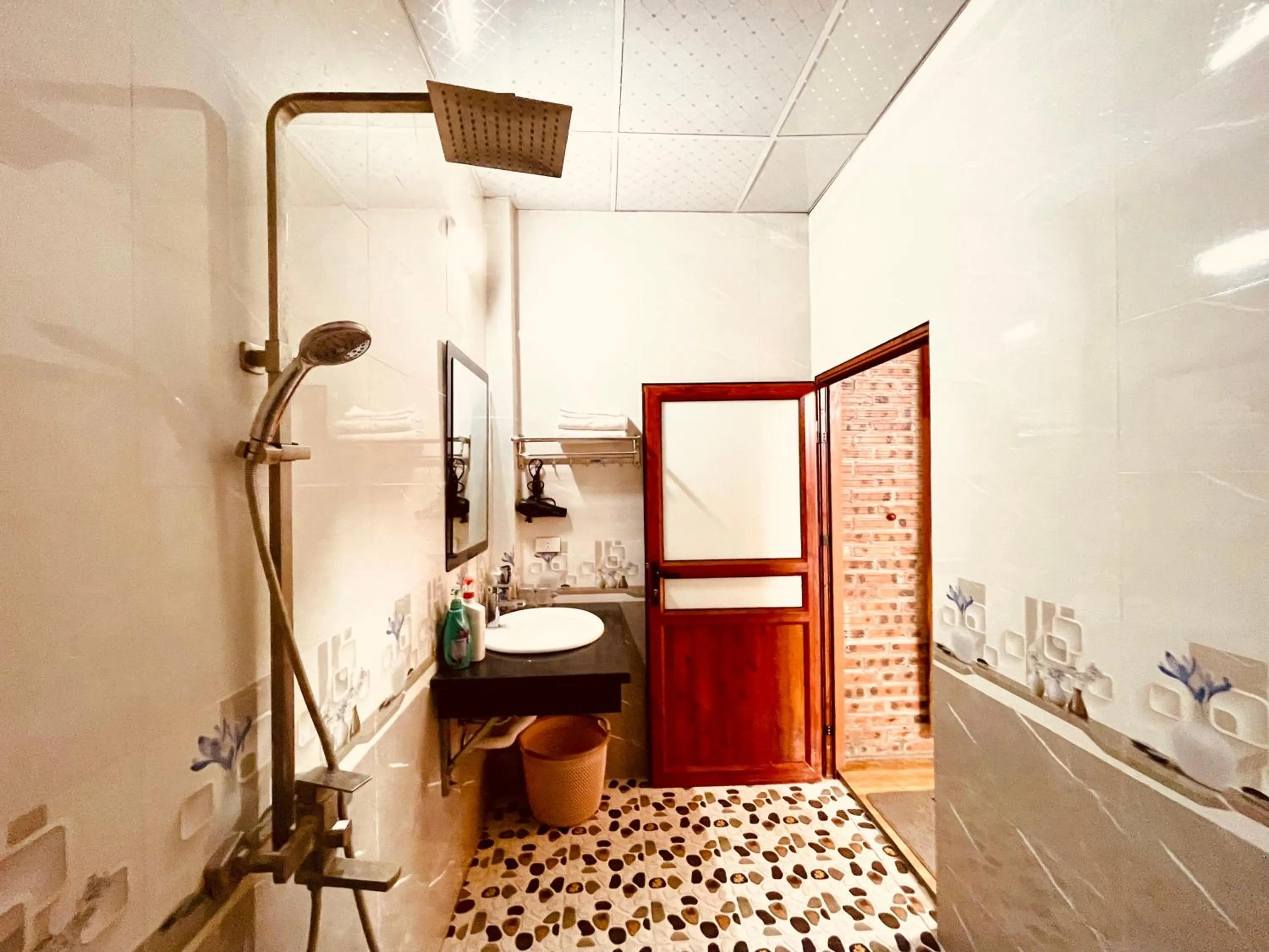 Toilet in Trang An Lotus Lake Homestay