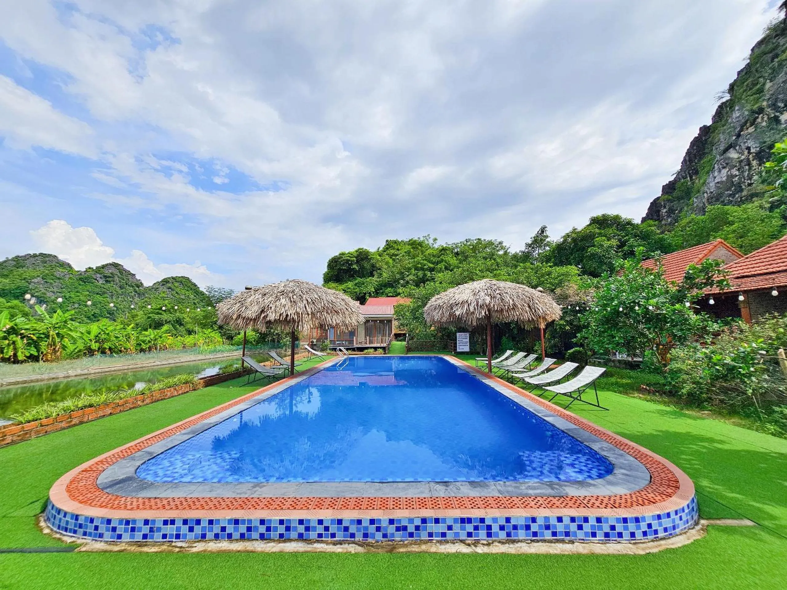 Swimming pool in Trang An Lotus Lake Homestay