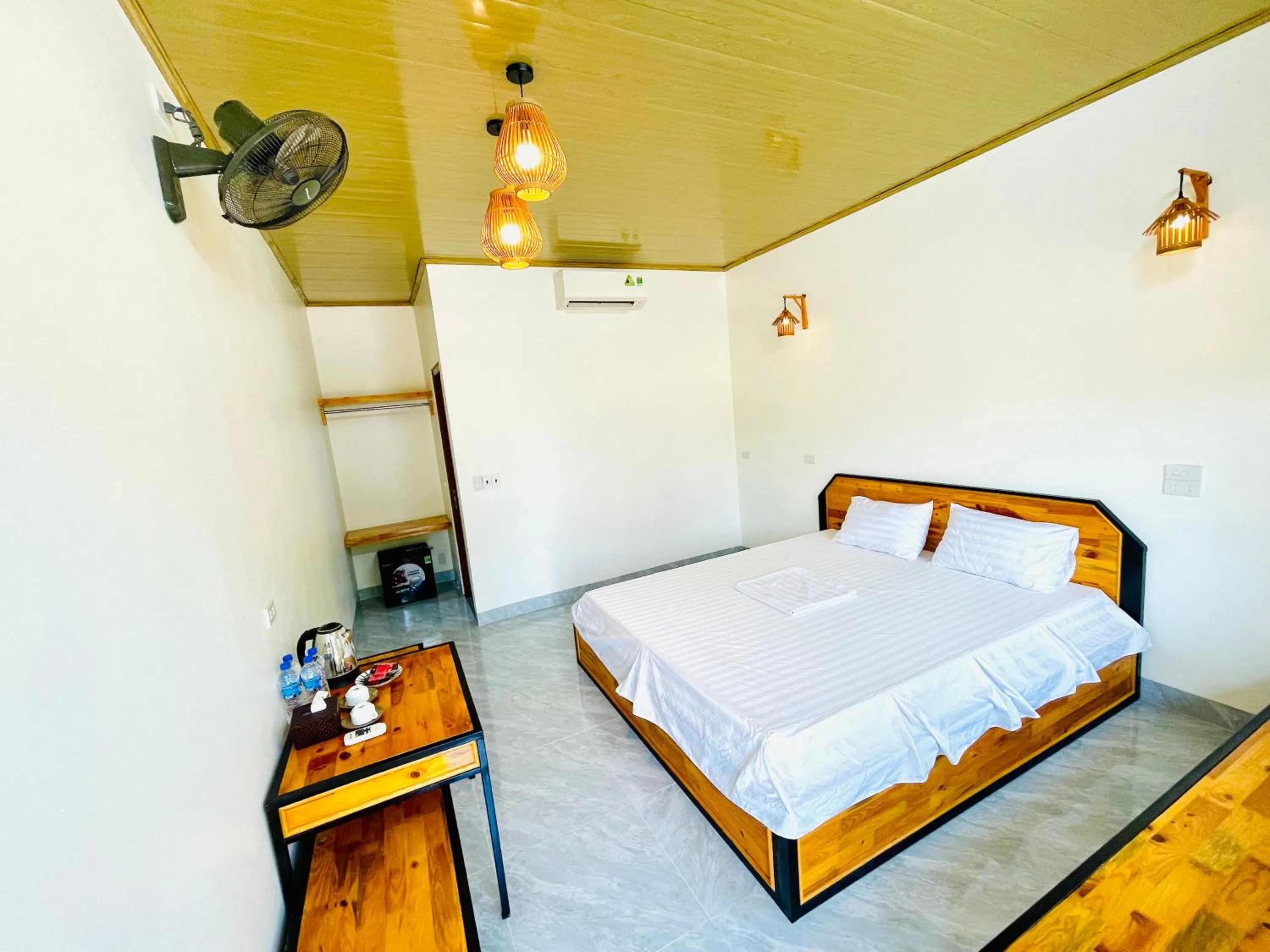 Bed in Trang An Lotus Lake Homestay