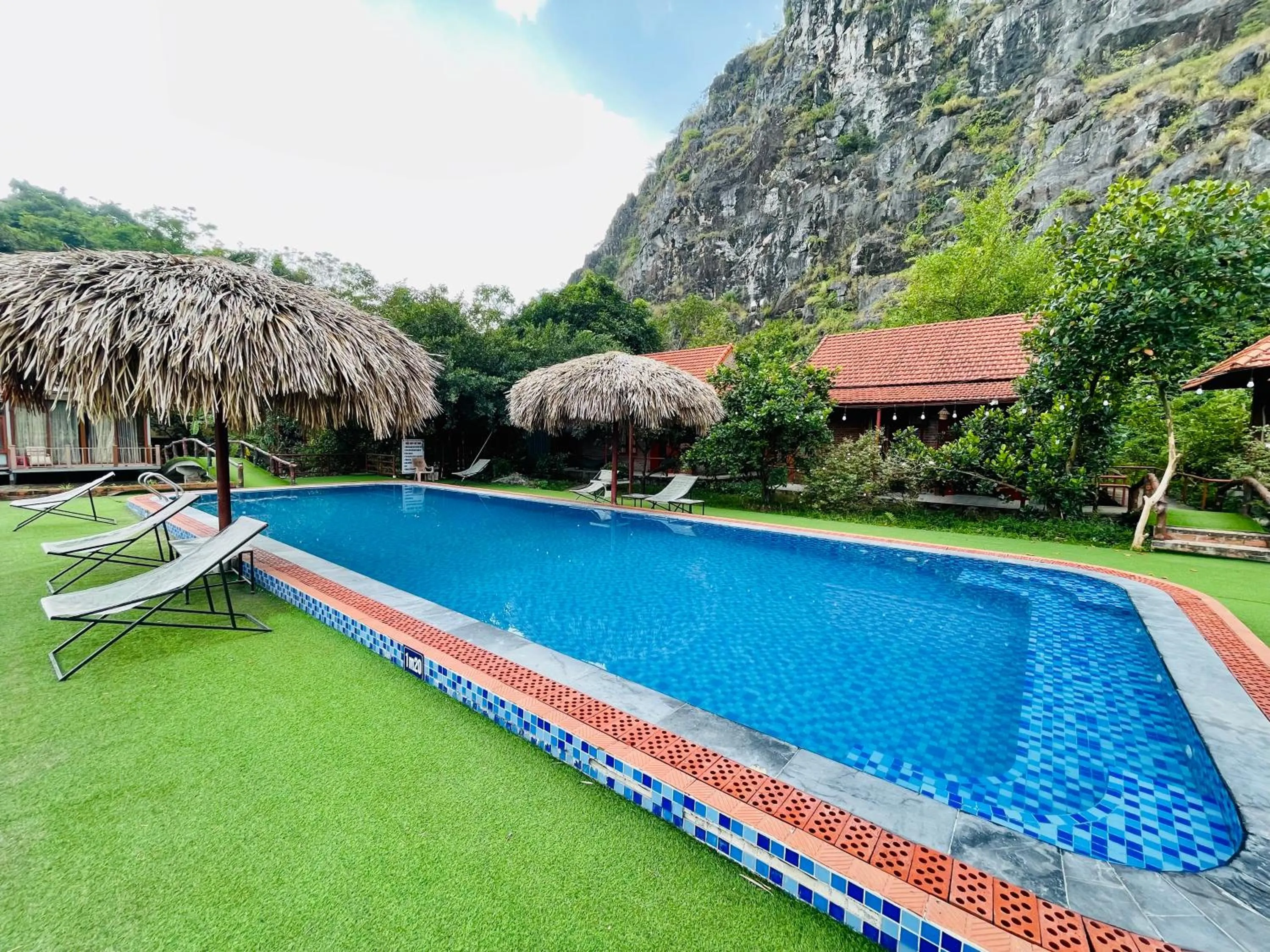 Garden view in Trang An Lotus Lake Homestay