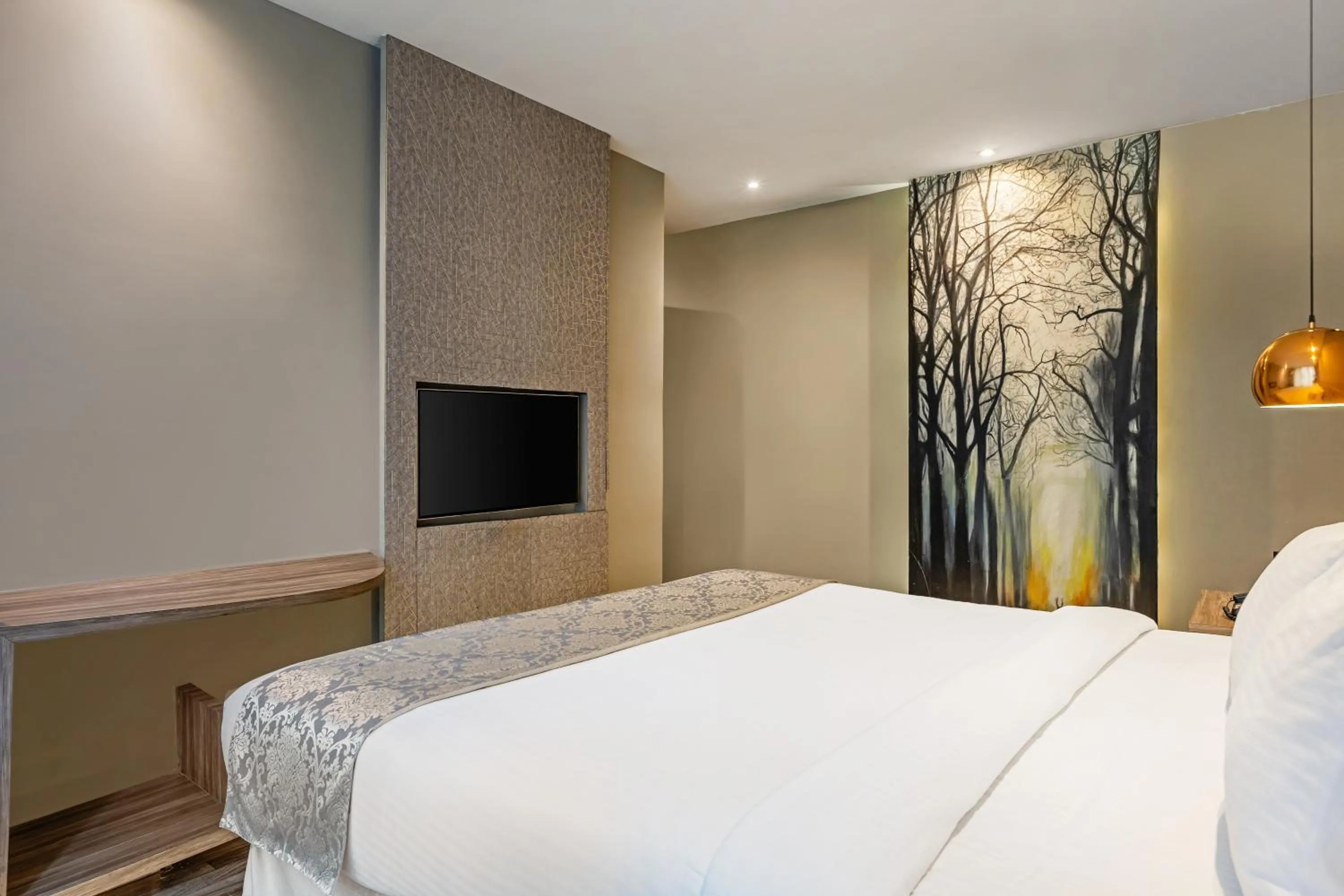 Bed in Sterling Palm Bliss Wellness Resort, Rishikesh