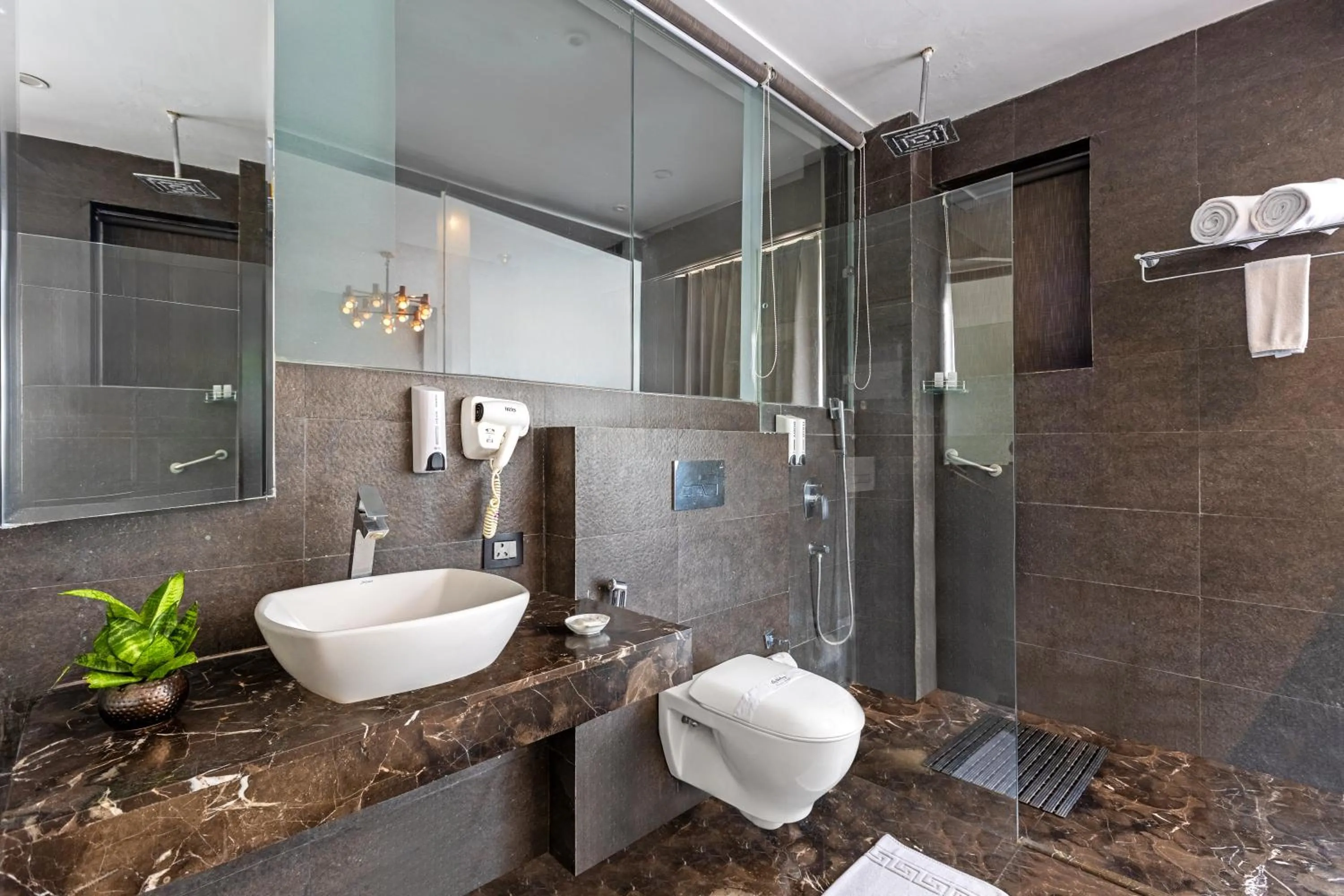 Sterling Palm Bliss Wellness Resort, Rishikesh